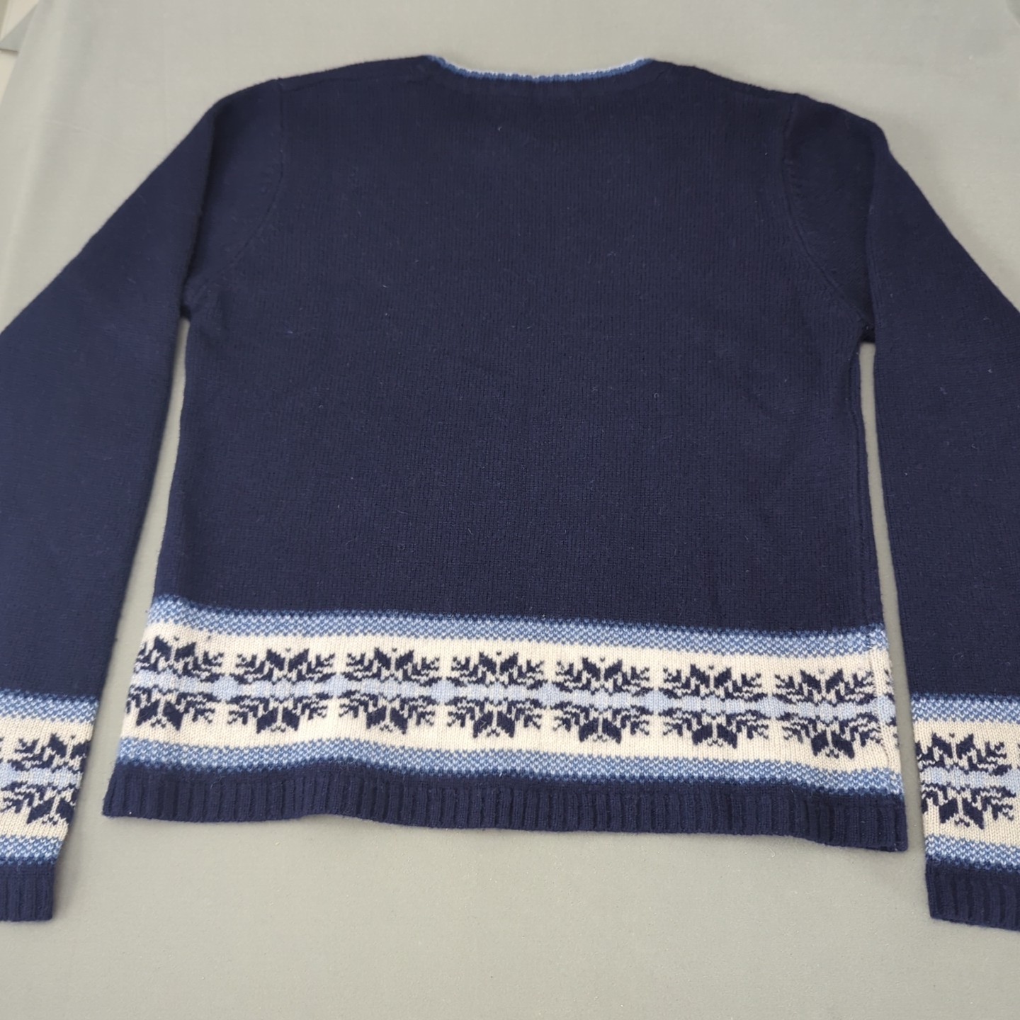90s Oxford Fulham 100% Lambswool Sweater Size M Blue Snowflakes Christmas Vibe