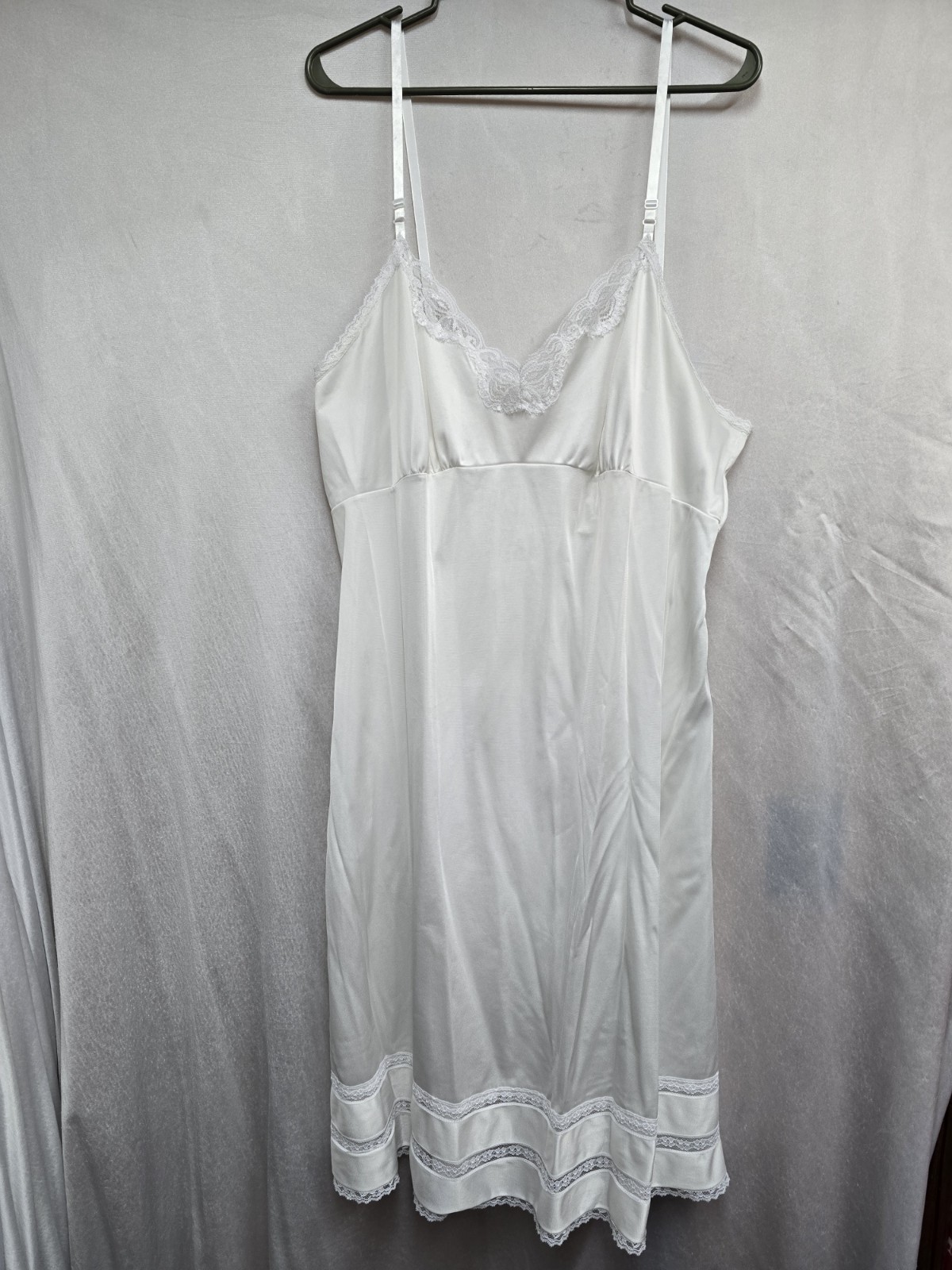 Adonna Vintage White Nylon Slip 44 46 42