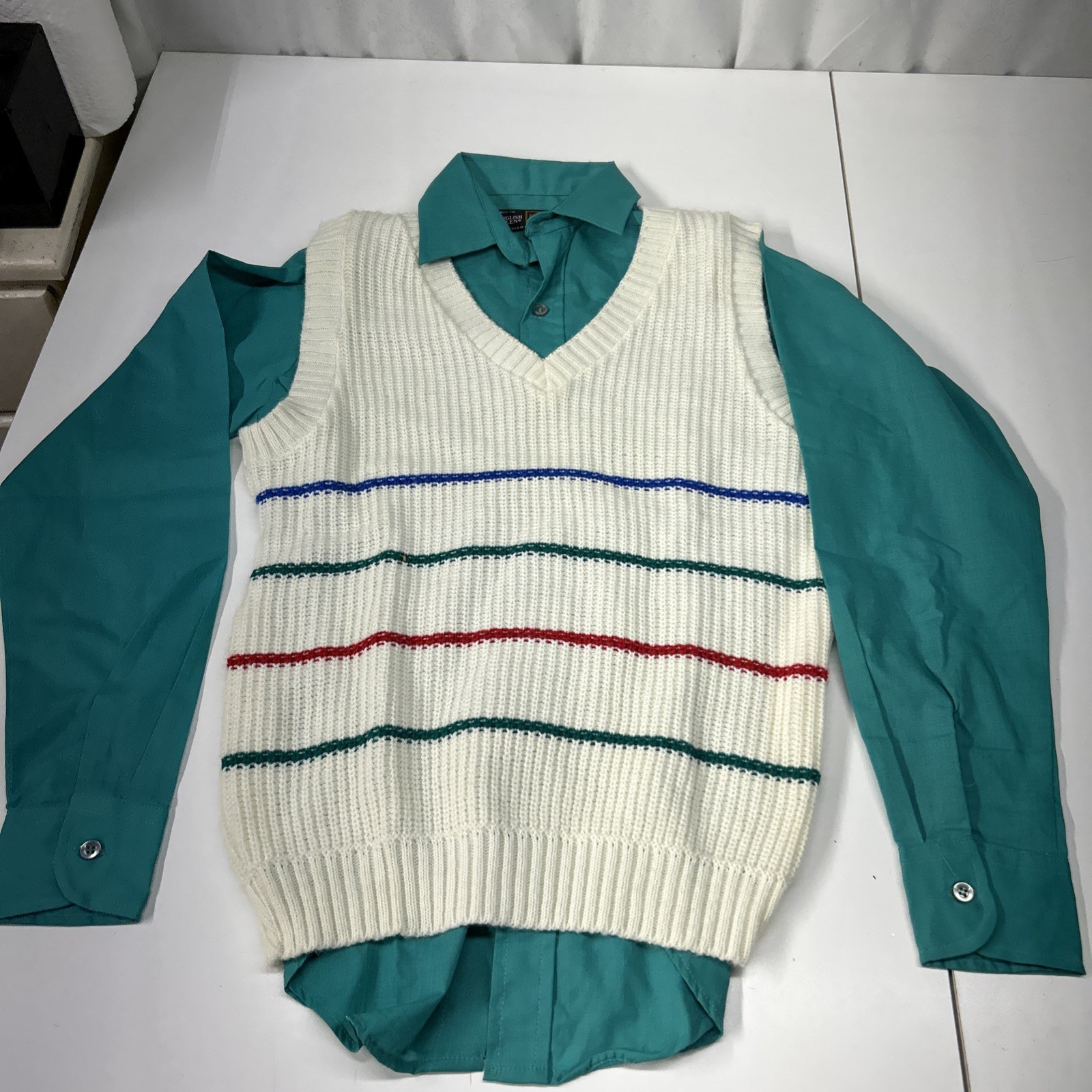 VTG 80’s English Glen Women’s Preppy V Neck Sweater With Button up Collar Shirt