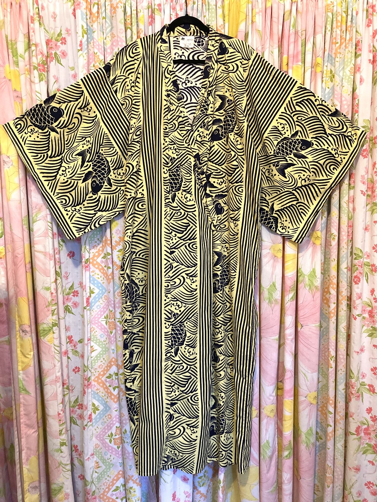 Vintage Japanese Kimono Belted Robe, Koi, Large, 41&Prime; Chest