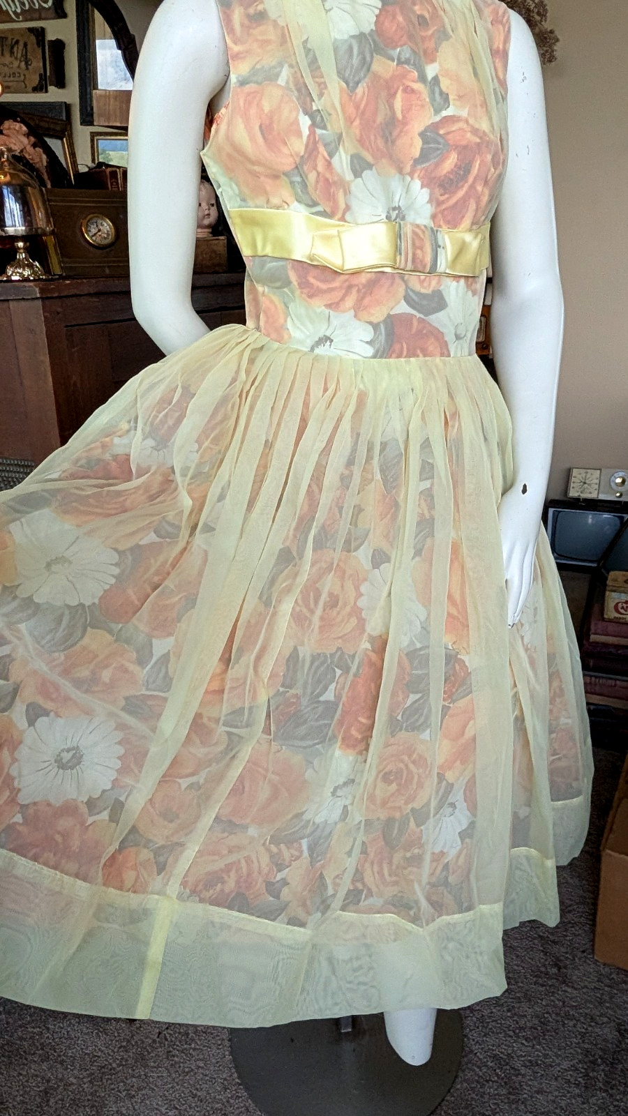 Vintage 50s Yellow Chiffon Prom Party Dress Tea Length 38” Bust (vintage 16)