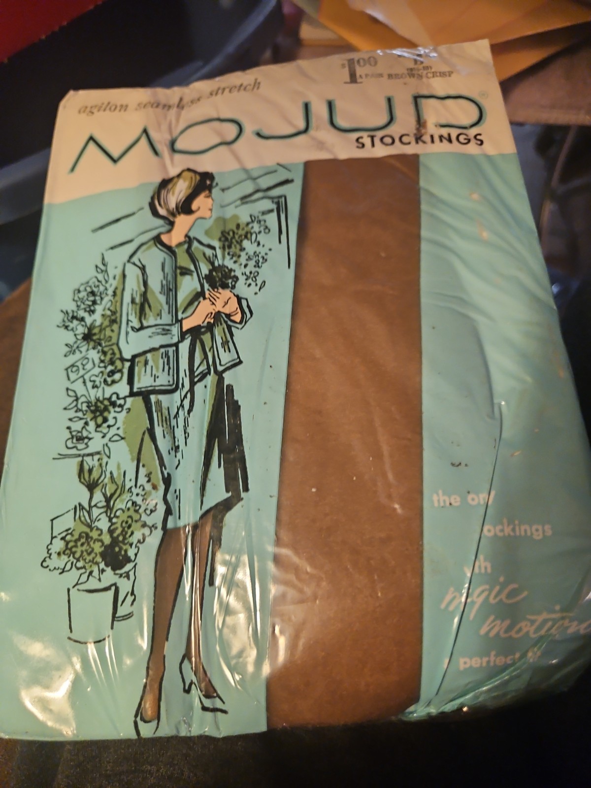Vintage Mojud Stretch Agilon Nylon Stockings Size B Fits 9.5-10 BROWN CRISP