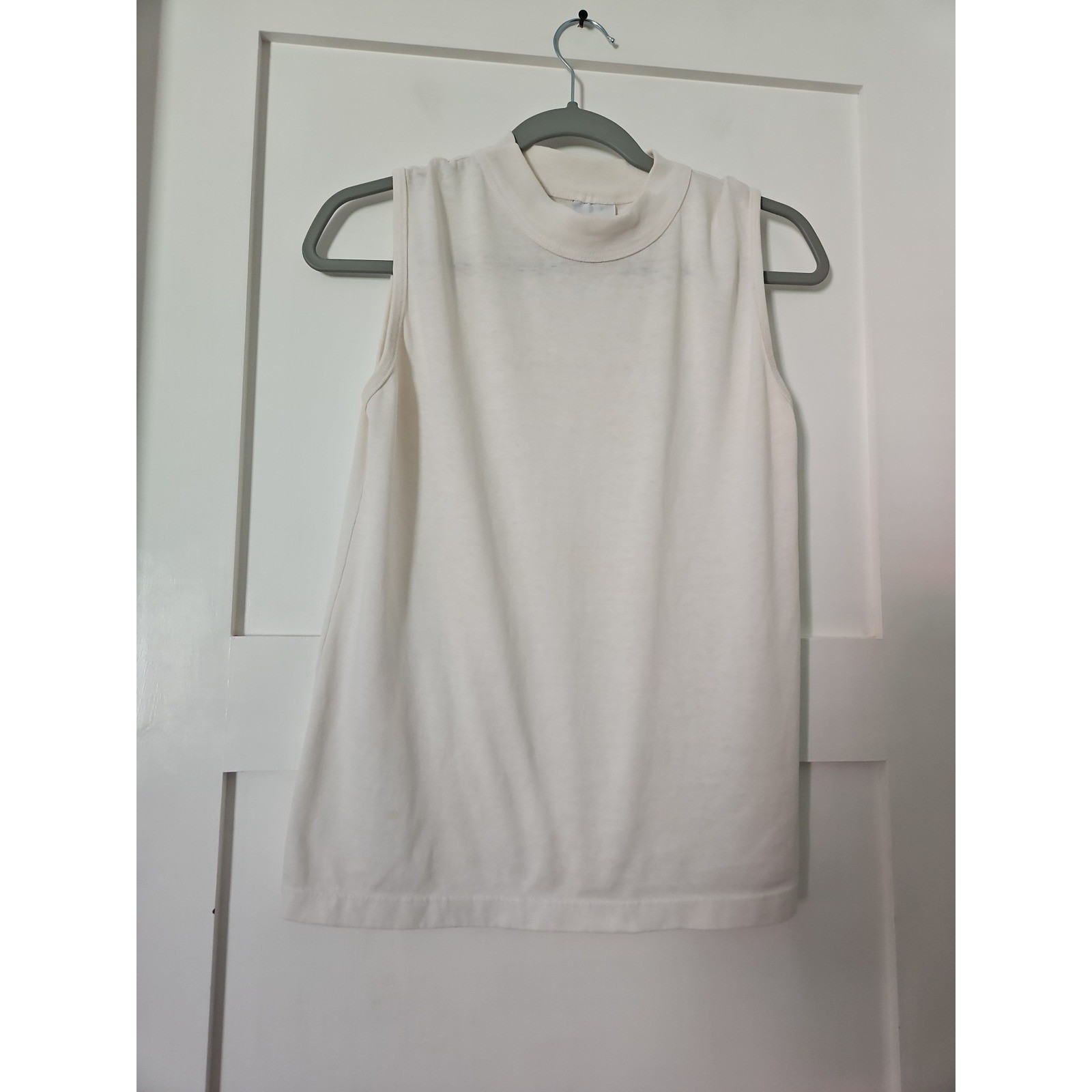 Vintage Simply Basic Mock Neck Sleeveless Top Medium Cream White Knit Tank USA