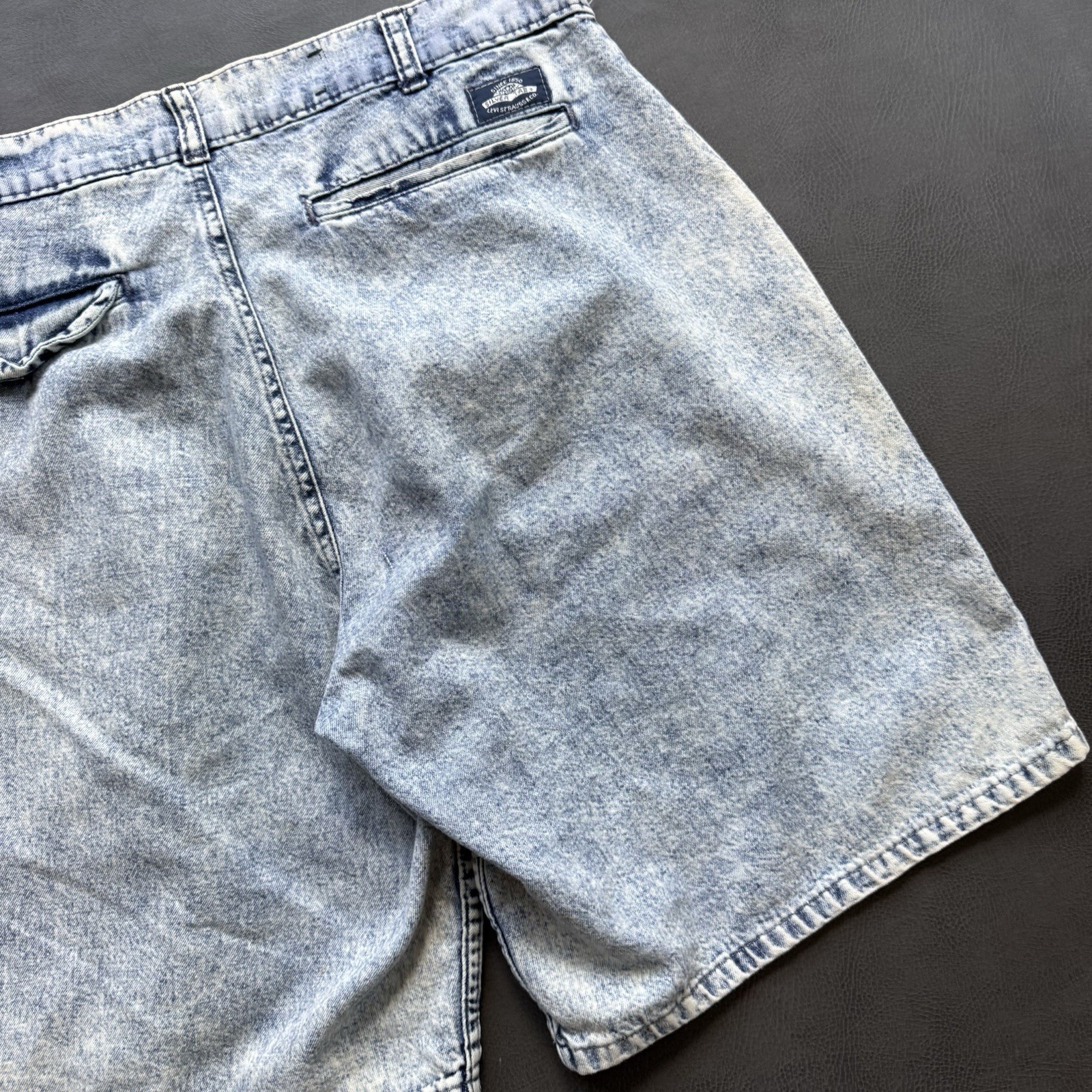 vintage 90s levi’s silver tab acid wash shorts size 30”