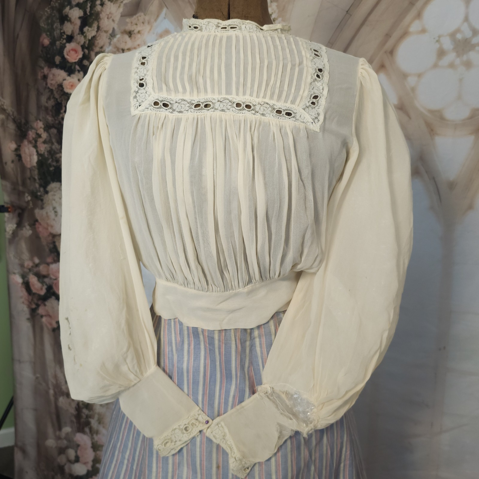 Antique Cream Lace Blouse w/ Puffy Sleeves Chiffon Prairie 1910s 1900s Top Shirt