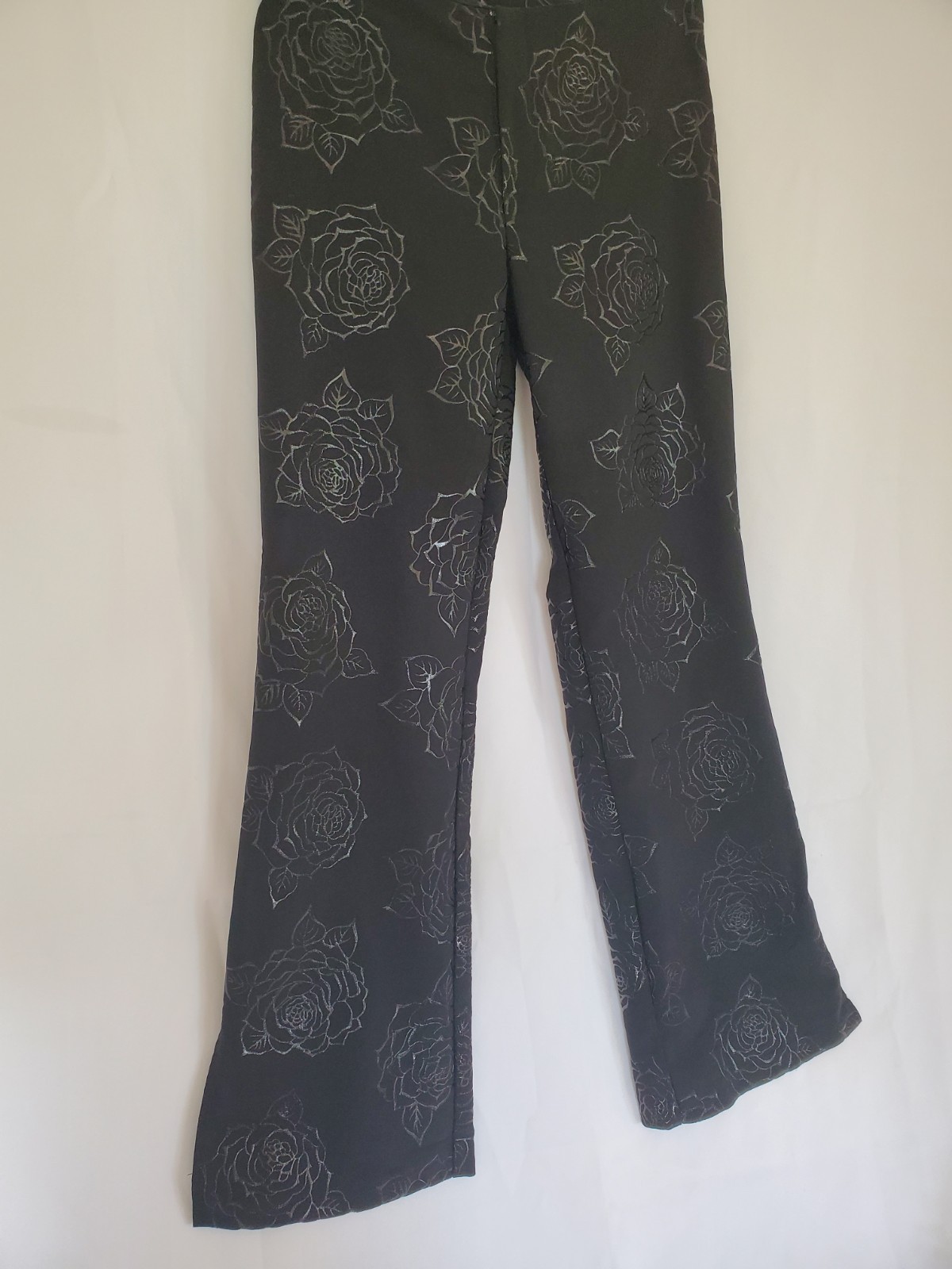 🕊STAR C.C.C.🕊 Black Embossed Rose Print Gothic Design Vintage Jeans Sz 7 🌹