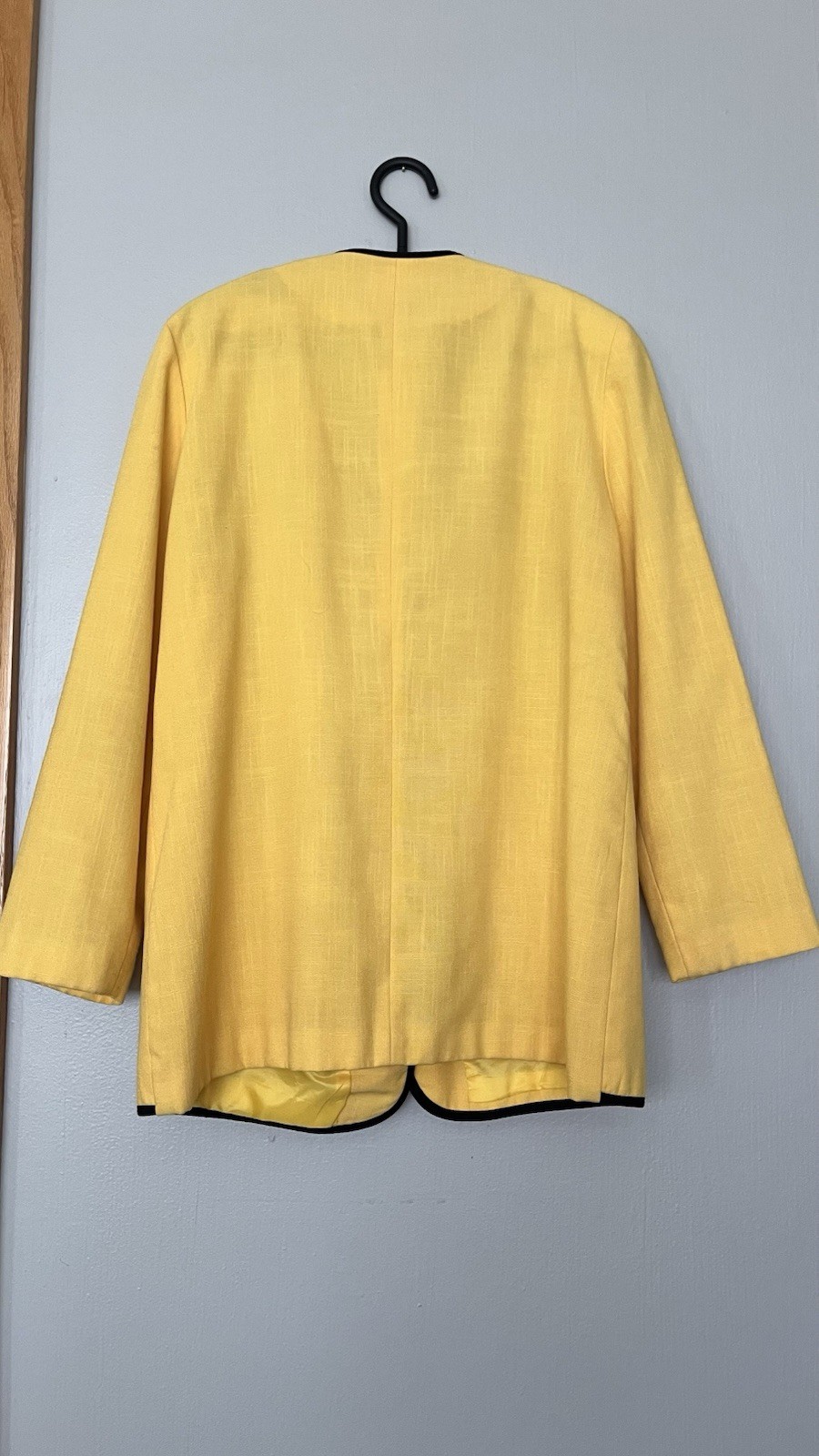 Vintage The Villager Yellow Suit Jacket collarless blazer Women&rsquo;s