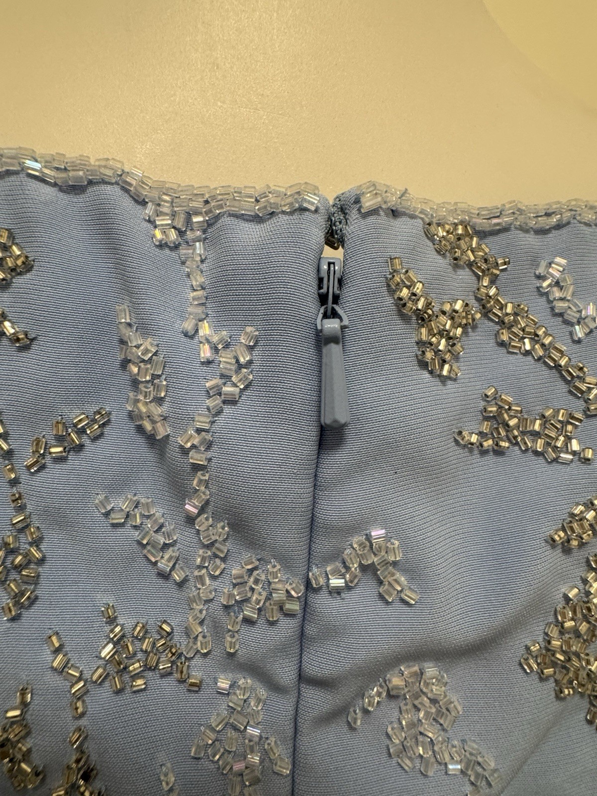 Jean De Lys Periwinkle Blue Sequin Embellished Column Gown Evening Formal Size 6