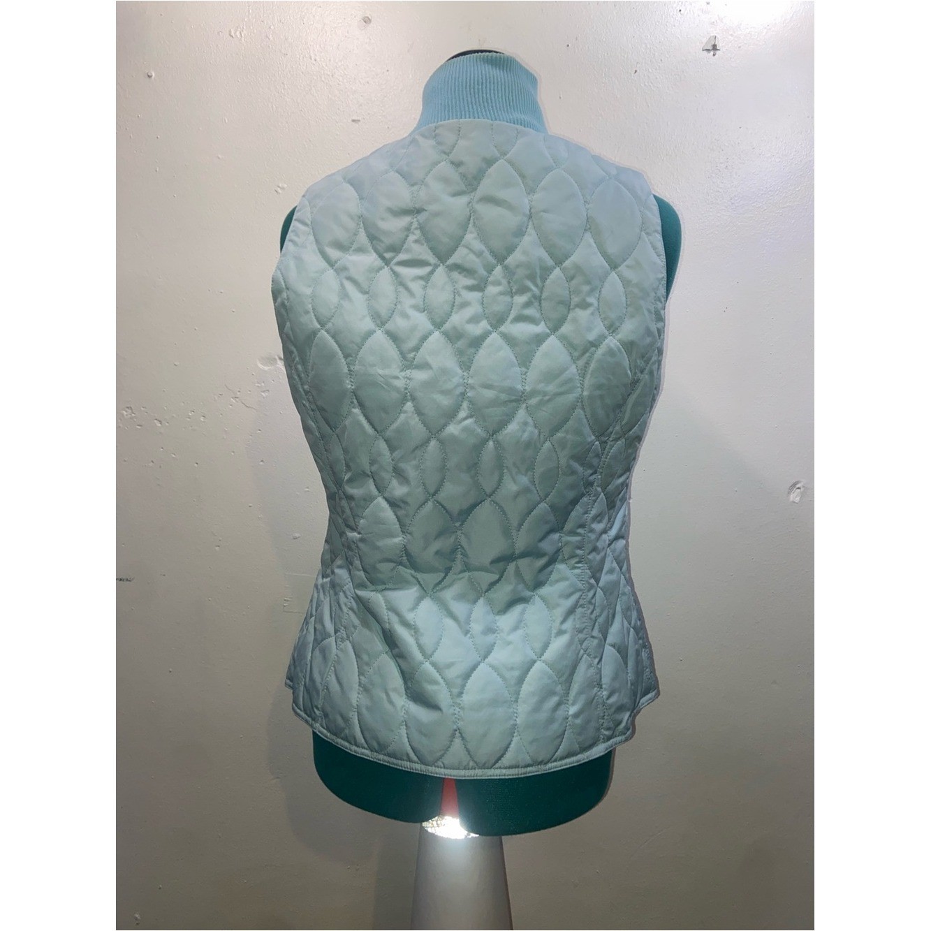Devon & Jones Gorpcore Athletic Vintage Pastel Pale Blue Quilted Zip-Front Vest