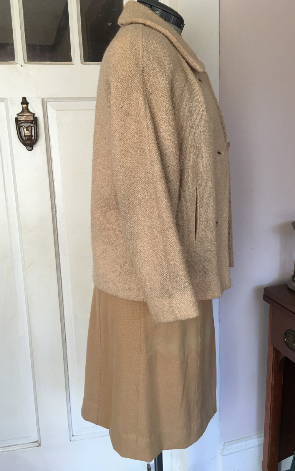 1940s Malwin Ivey&rsquo;s L Textured Wool Oatmeal Swing Box Suit Jacket Fully Lined