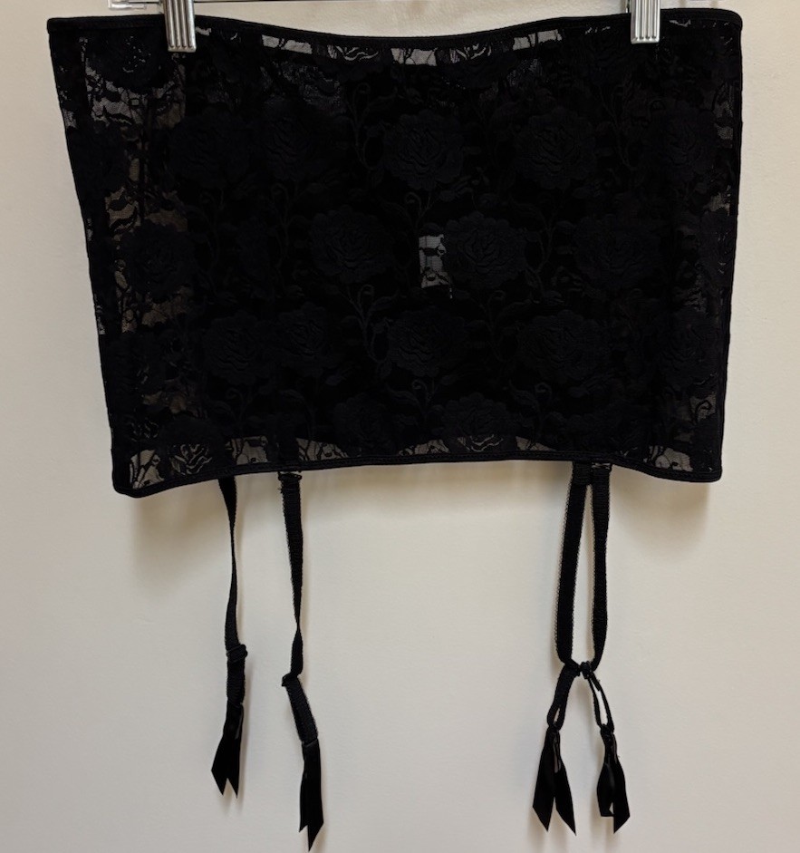 Vintage Crown-ette Black Rose Lace Garter Open Bottom Girdle Style 066 Sz 44/7X