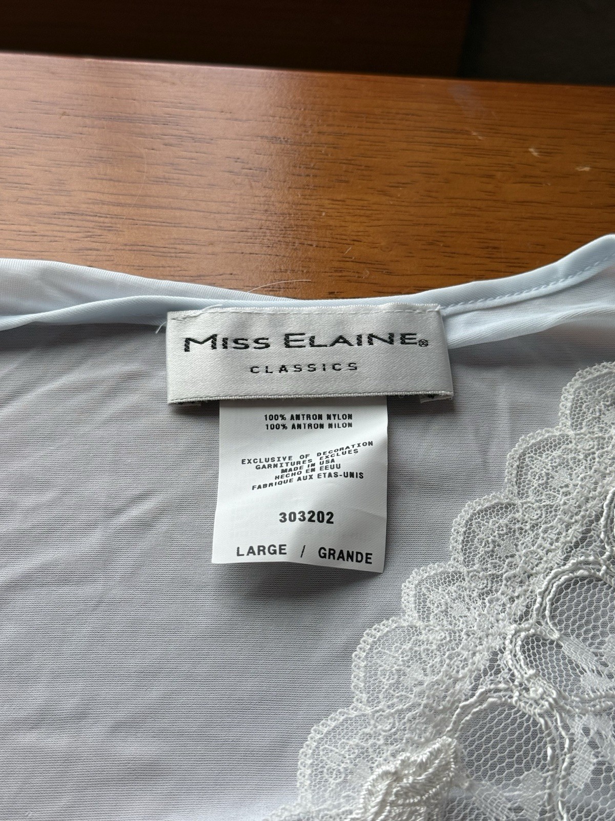 Vintage 70s Miss Elaine Peignoir Robe Size L 100% Nylon Blue White Lace