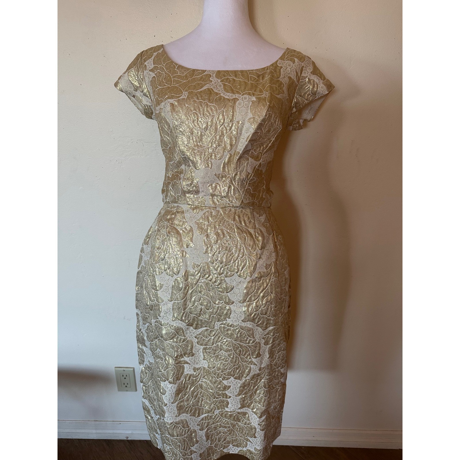 Vintage Elaine Terry California Gold White Floral Brocade Wiggle Dress waist 24&Prime;