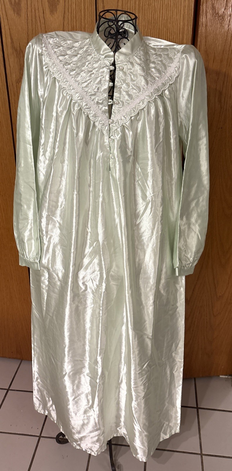 Vintage Leslie Fay Intimate Mint Green Cotton / Polyester Size Medium Nightgown