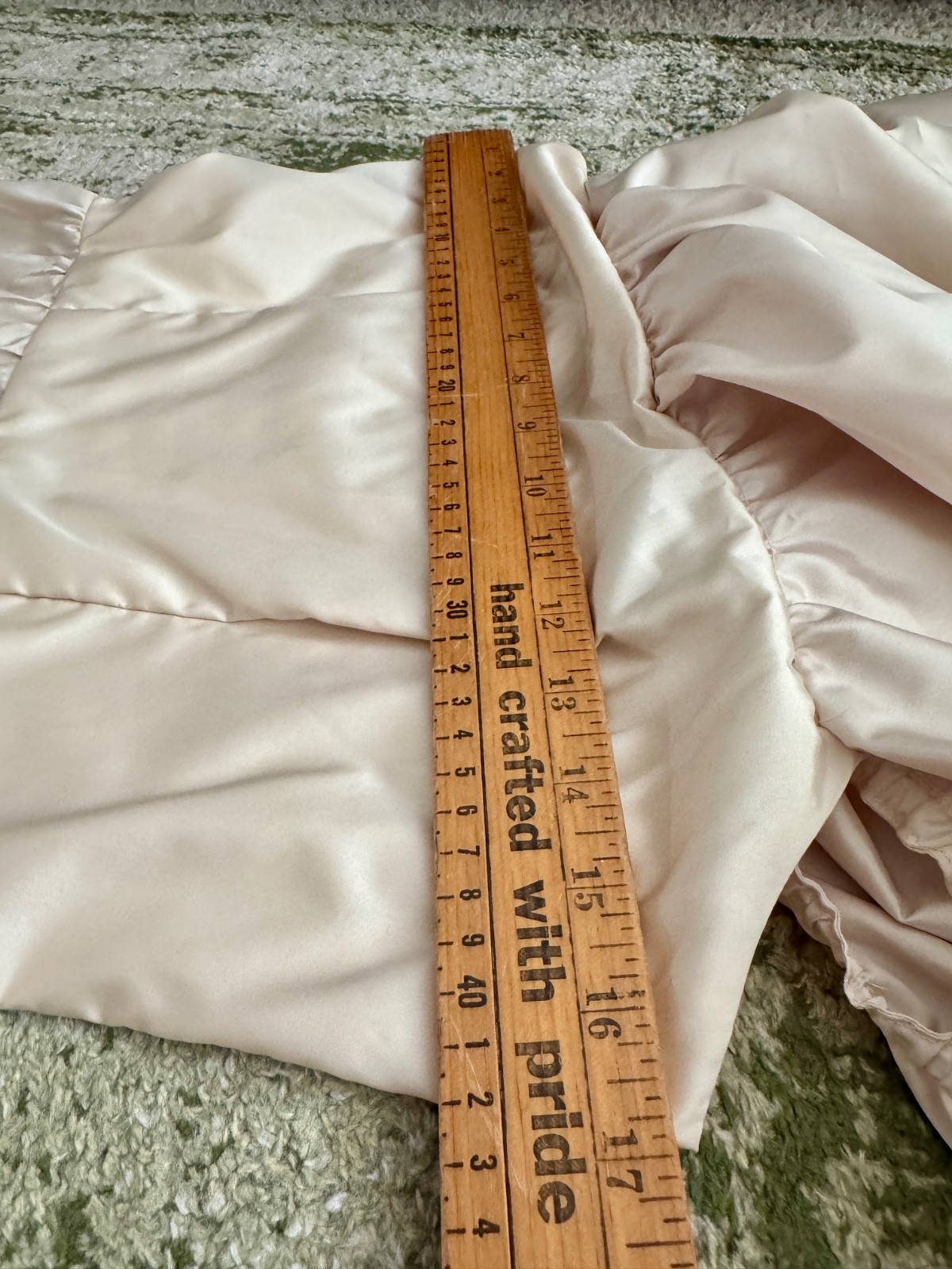 VTG Romantic Dress with Ruffle Train and Bows S 1072