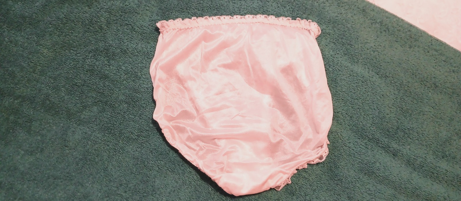 VIVE la DIFFERENCE VINTAGE PANTIES sz 6 HI-CUT L BEIGE SATIN w-LACE NWT #17-16