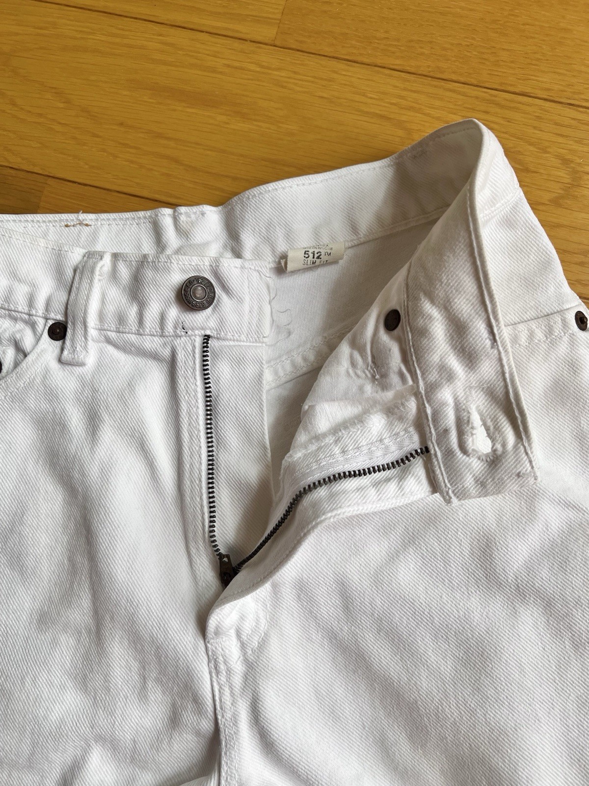 Vintage 80s Levi&rsquo;s 512 White Denim Cut Off Shorts High Rise USA XS 24 Waist