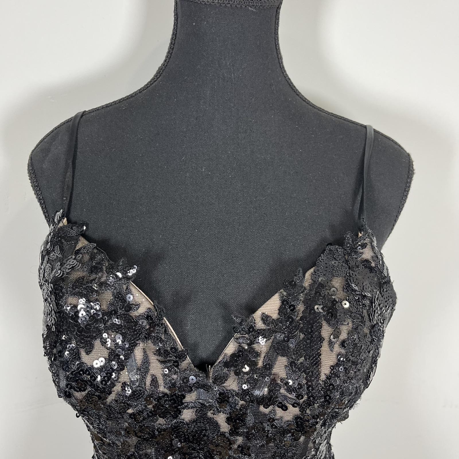 Vintage Dave & Johnny Black Nude Sequence Lace Mermaid Gown Black Size 3 Formal