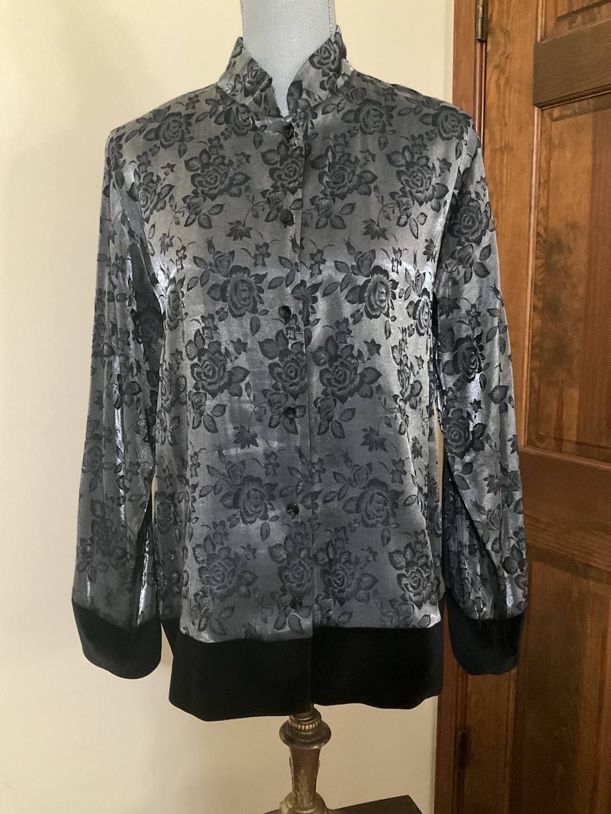 Vtg Jones New York Black Floral/Velour 2 Piece Long Sleeve Jacket & Pants Outfit