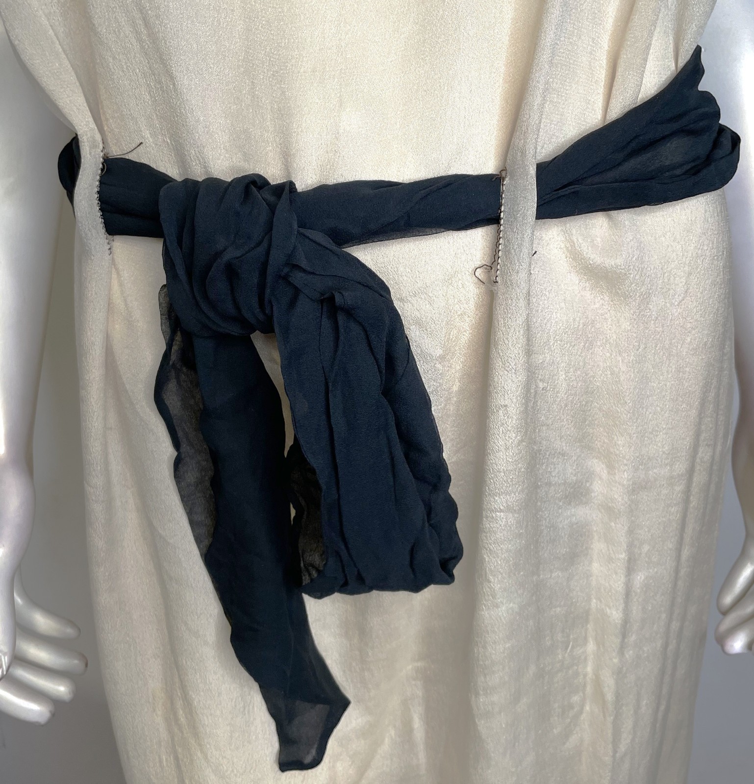 Antique 1900s Ivory Black Silk Dress S M Art Deco Flutter Lace Sleeves Embroider