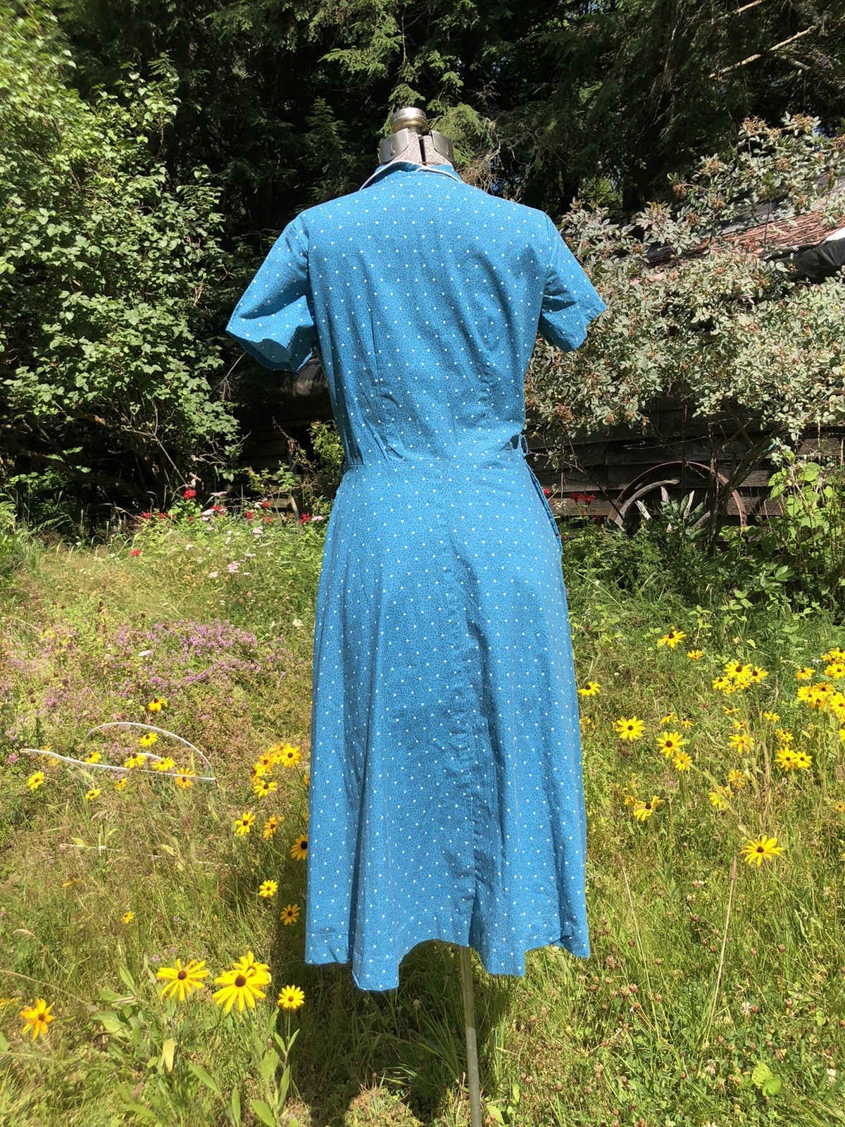 Vintage 1930’s Darling Cotton Dress Hidden Zip Embroidery Detail unworn 38-28-40