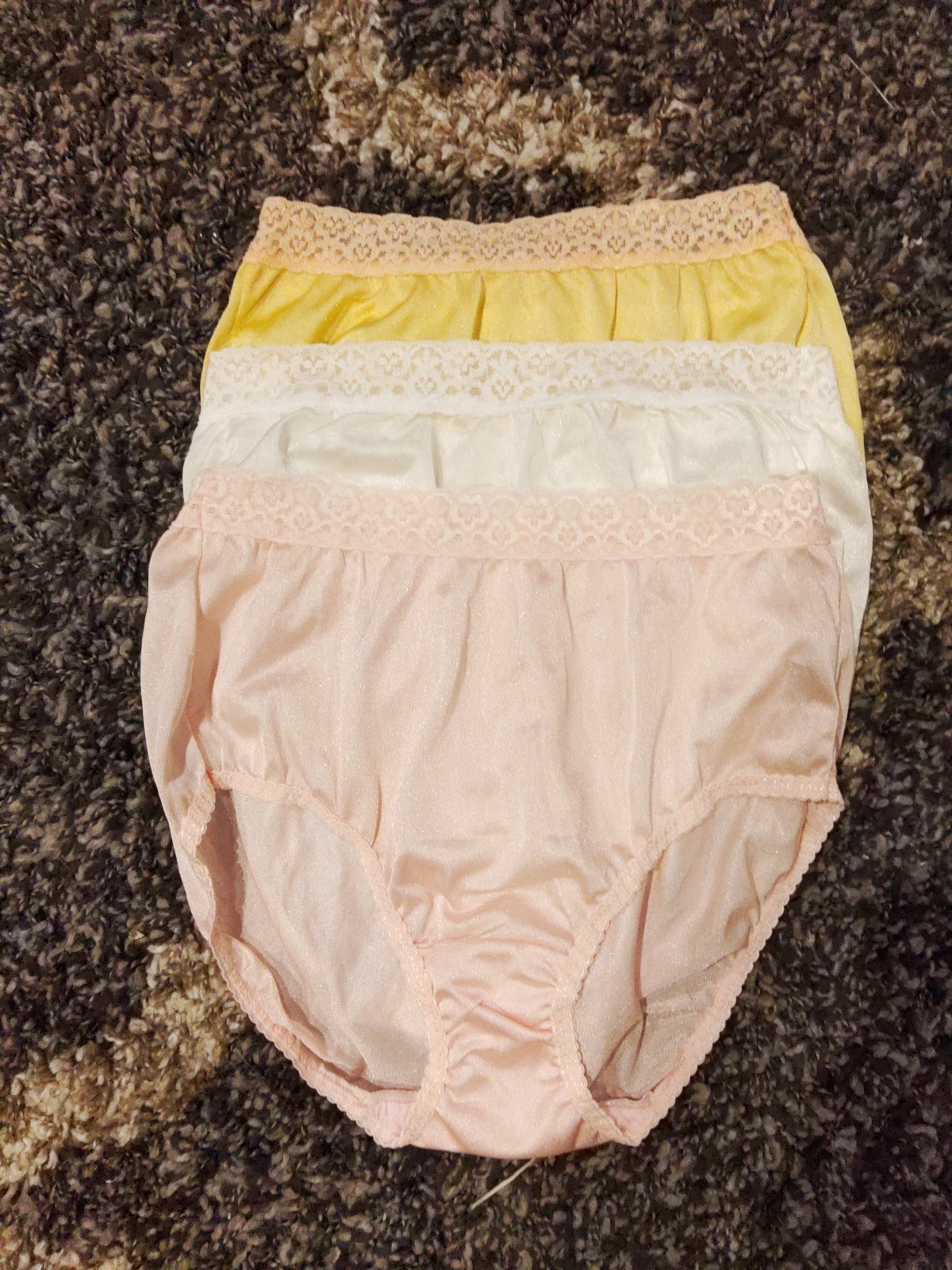 Lot Of 3 Size 6 vintage fruit of the loom 100% nylon panties w/tags Wide Lace