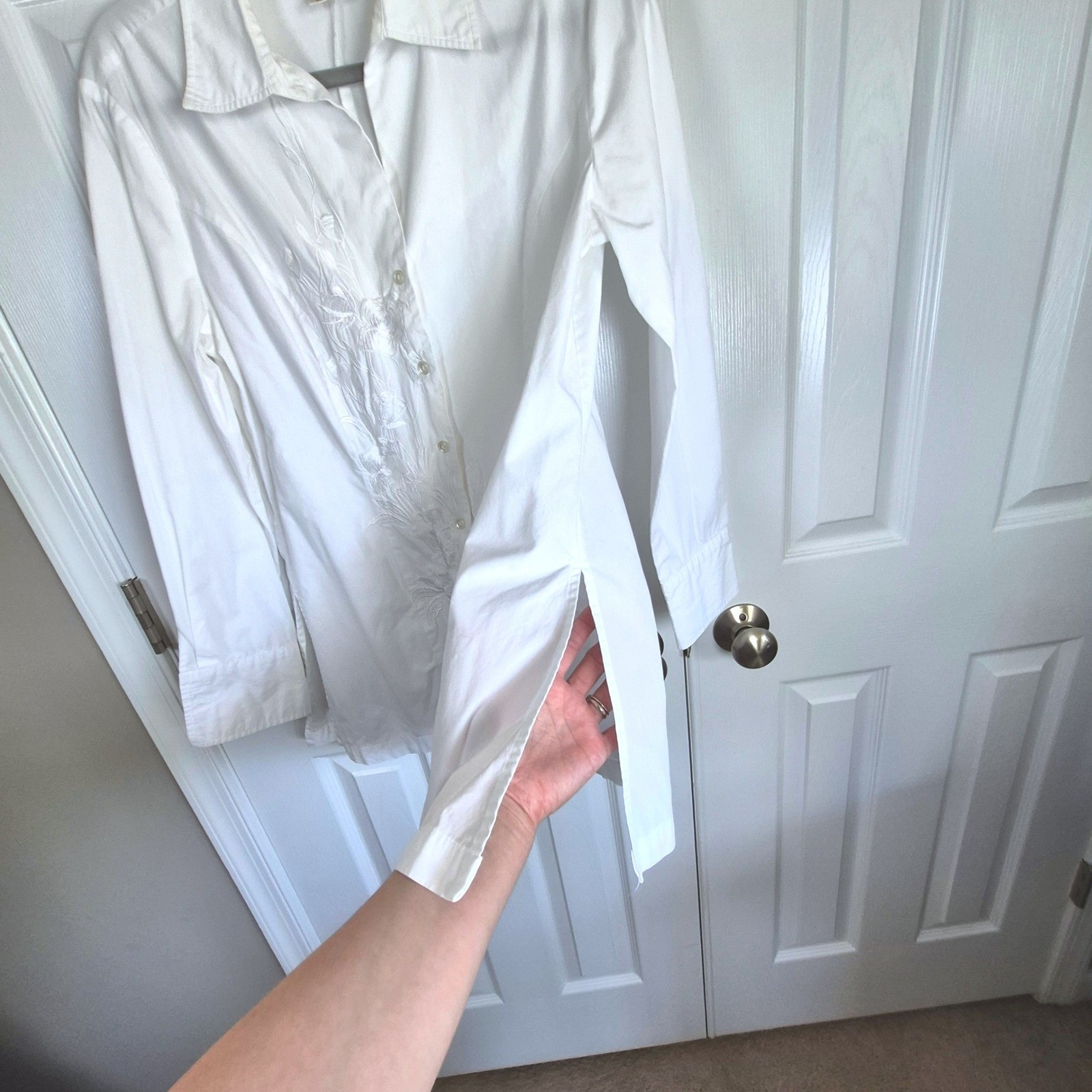 Vintage Puli white button down shirt floral embroidery women&rsquo;s 12