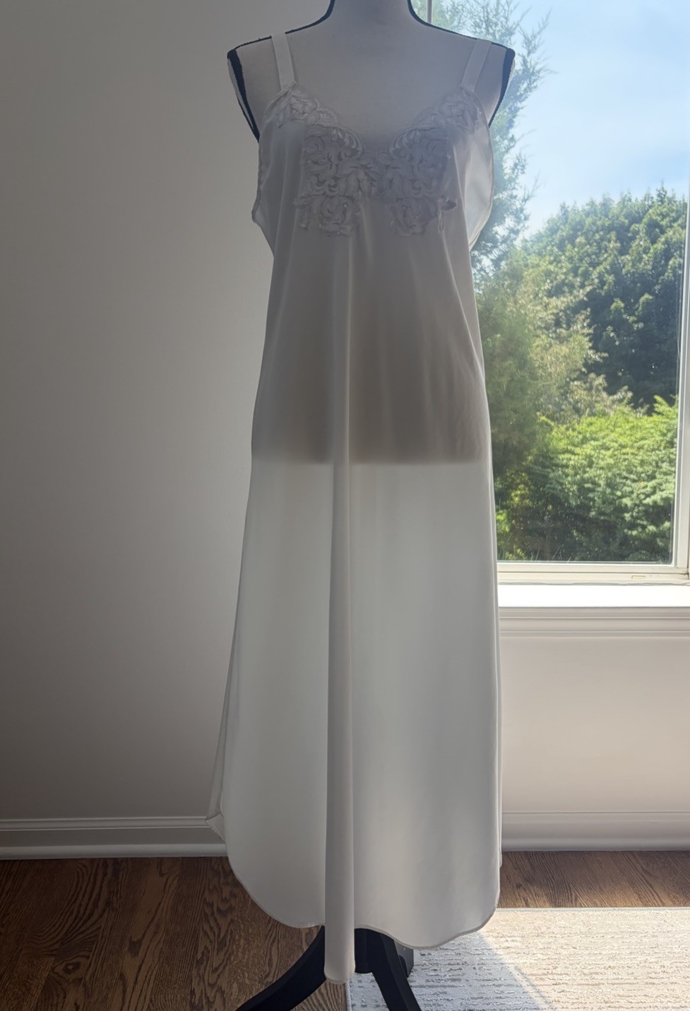 Val Mode Lingerie White Polyester Slip Nightgown M Whimsical Feminine