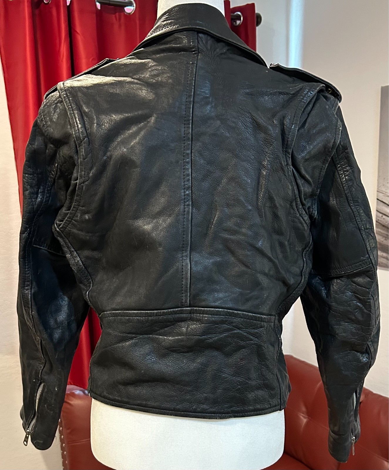 Vintage Leather Motorcycle Jacket Black Men&rsquo;s Small W/Zipper Pockets And Snaps