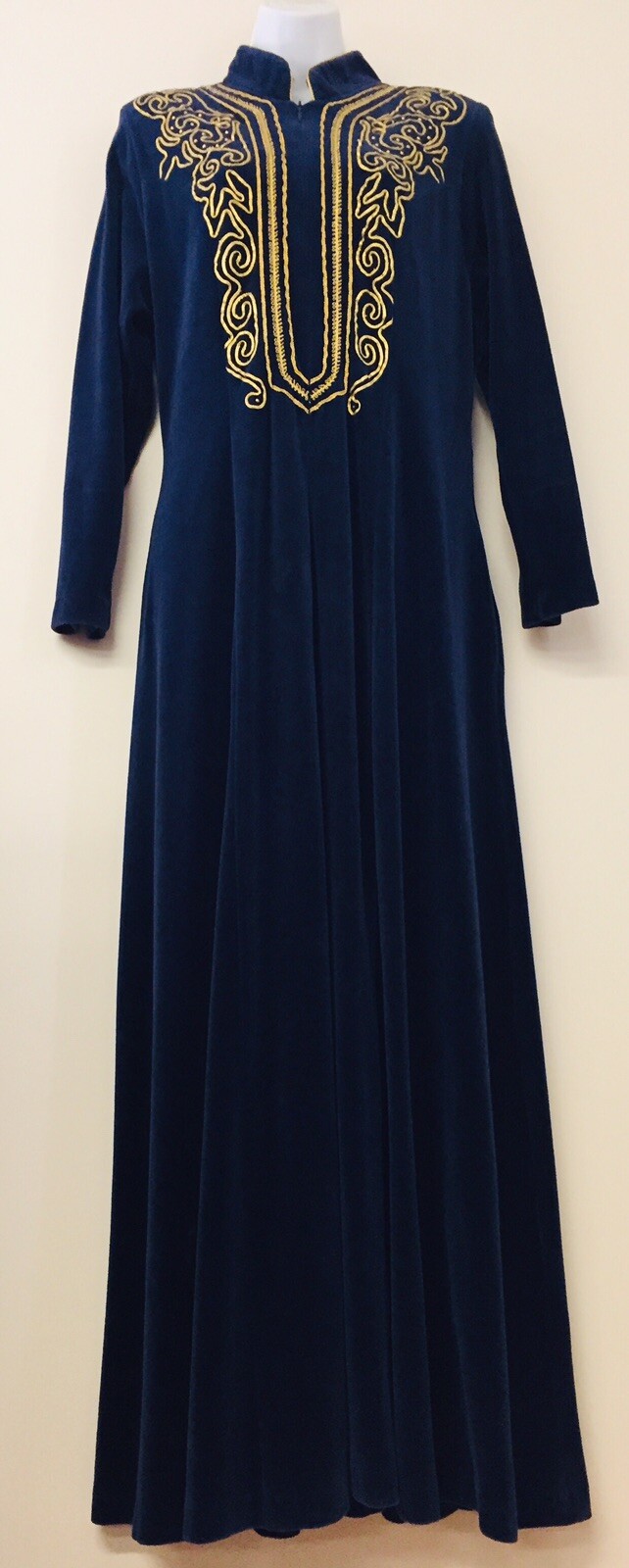 david brown California Dark Blue Velour Hostess Dress House Robe 1970s Small USA