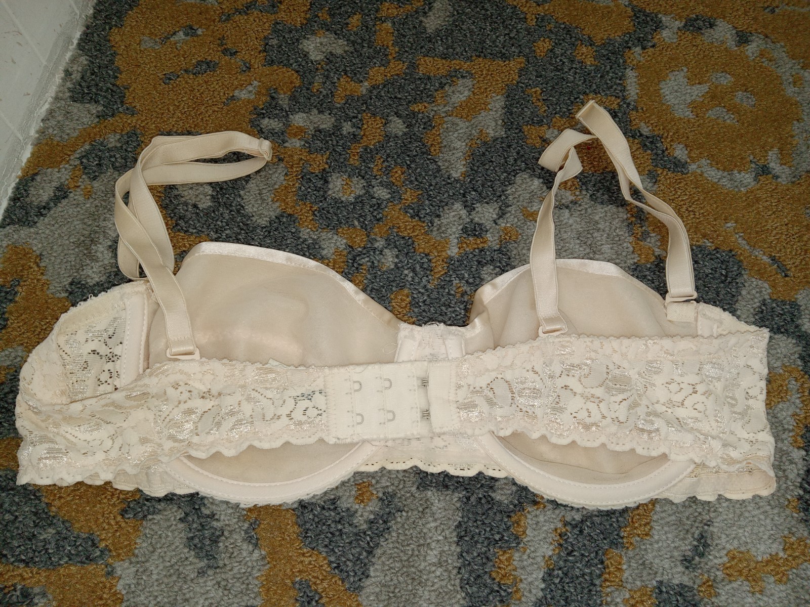 Vtg Maidenform 8322 Rendezvous Lined Bra Satin & Lace 38B Wired USA Convertible