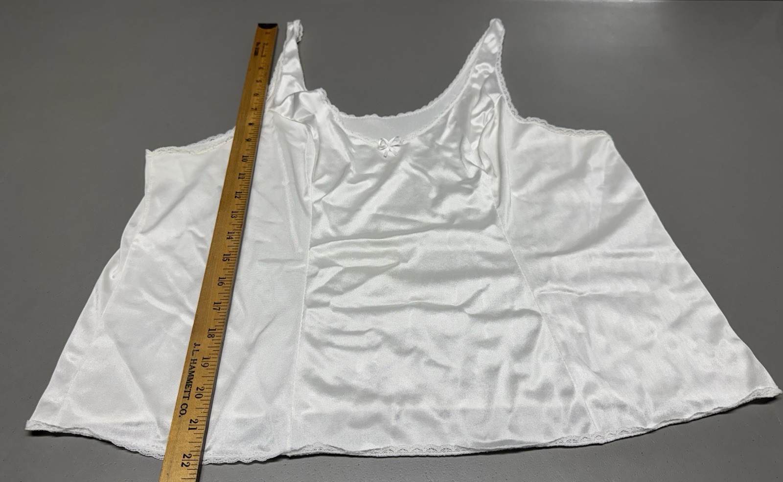 Vtg VASSARETTE SILKY OFF WHITE nylon camisole Cami Fairy Whimsical 17-109 Sz XL
