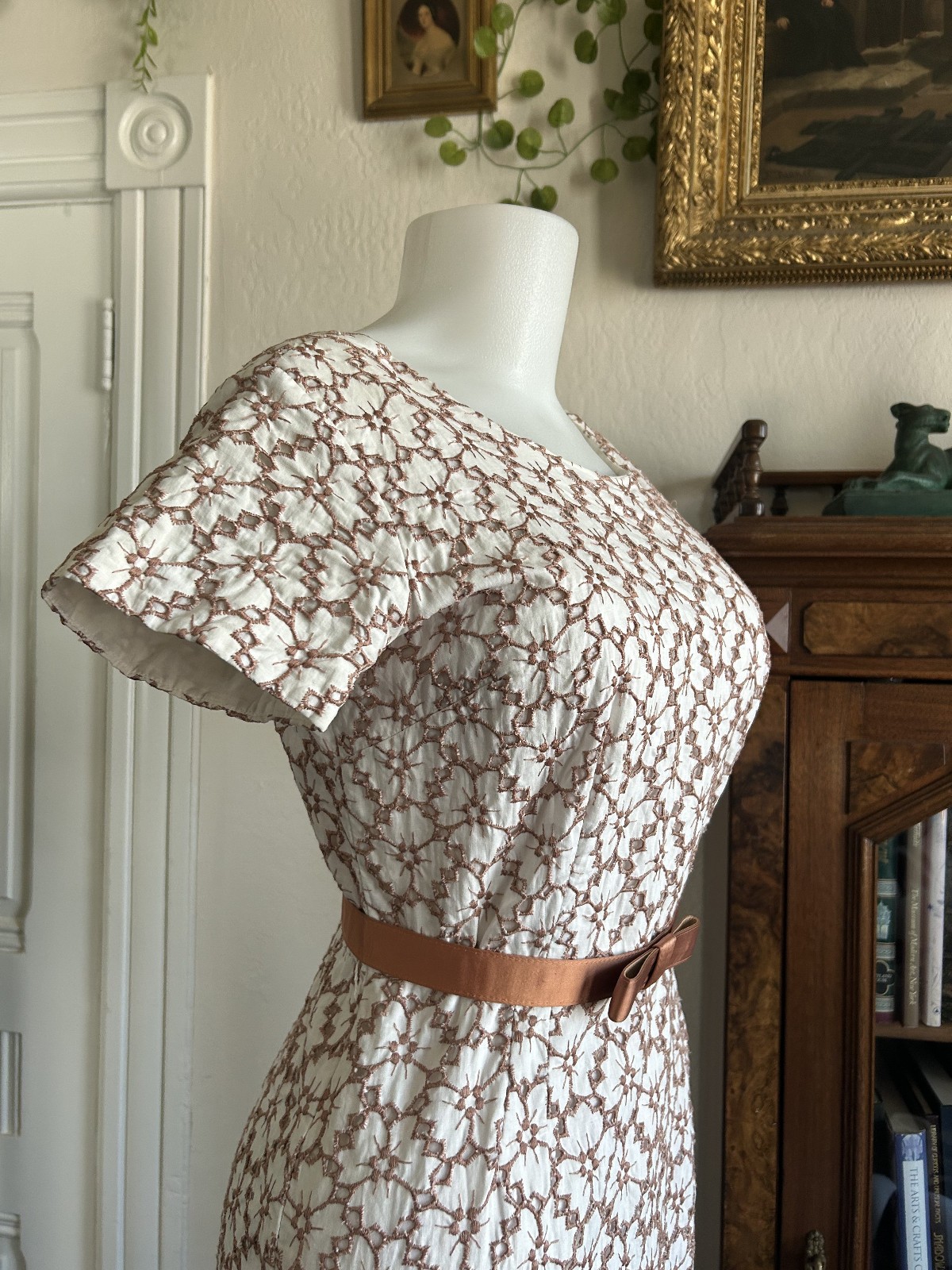 Vintage 1950s 60s White Wiggle Dress Copper Cotton Embroidery Belted Sheath M