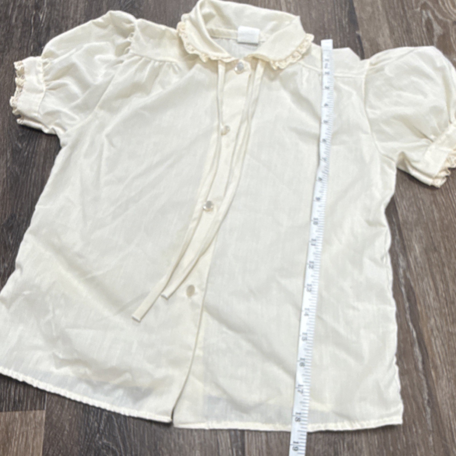 Vintage Ivory Button-Front Blouse Puff Sleeves Lace Collar, Chest 34inches