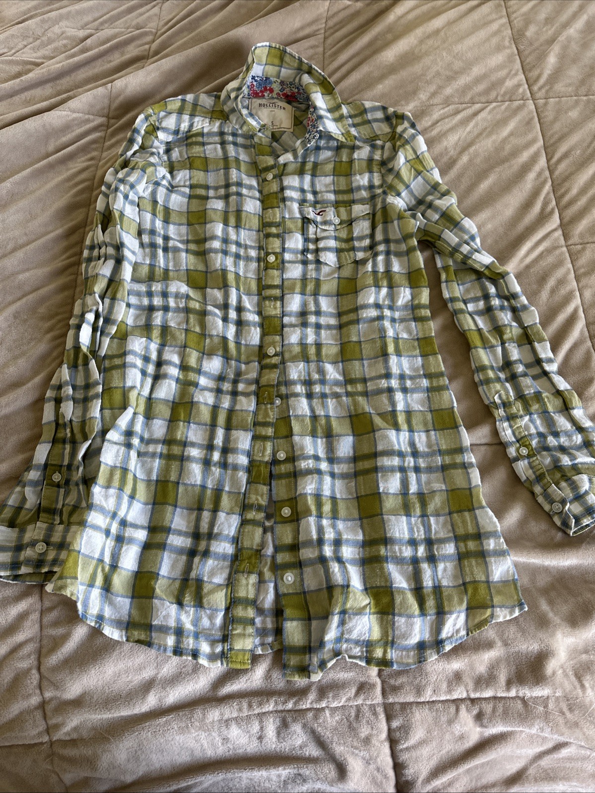 Hollister Plaid Long-Sleeved Vintage Button-Up Shirt, Size S
