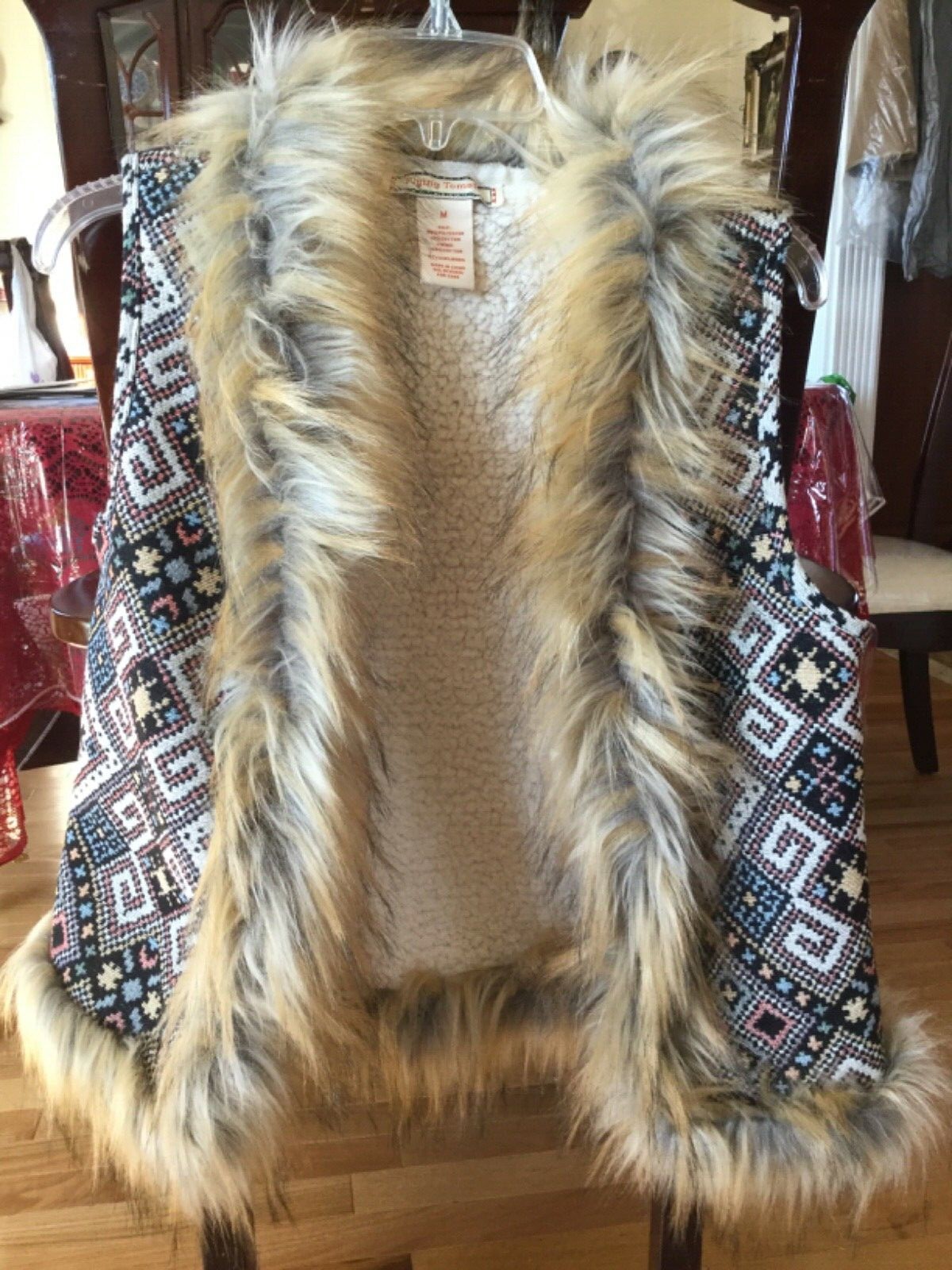 FLYING TOMATO Needlepoint Tapestry Vest Faux Fur Shearling Trim~BOHO~Cowgirl M
