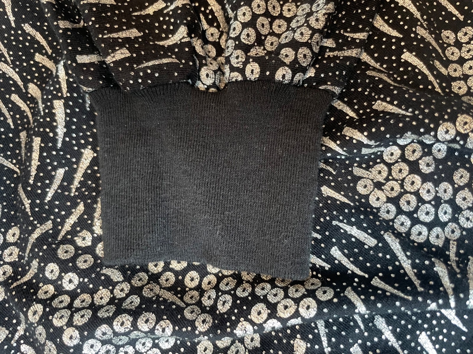 Vintage Golden Gate 1980&rsquo;s Pullover Dolman sleeve Black with silver metallic top