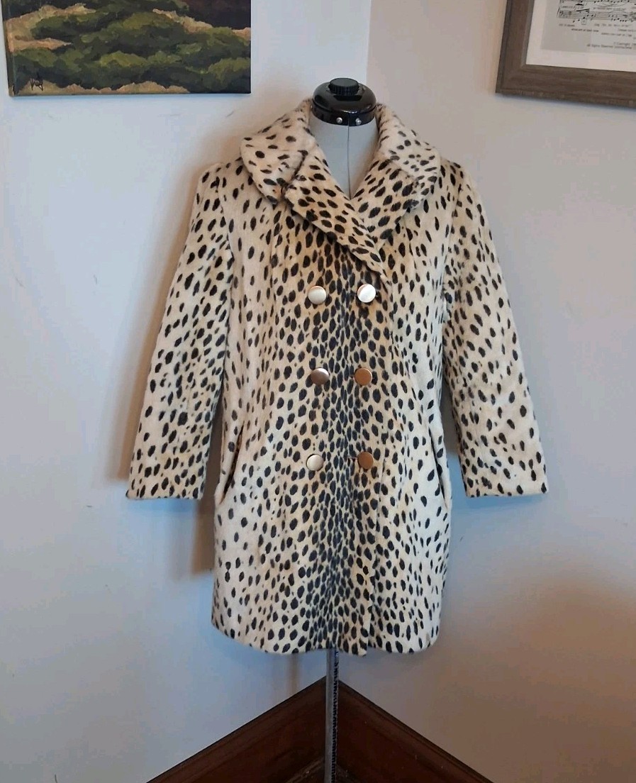 Vintage 1960s faux fur leopard Coat, Spotted Cruella De Vil Lined Retro Mod/gogo