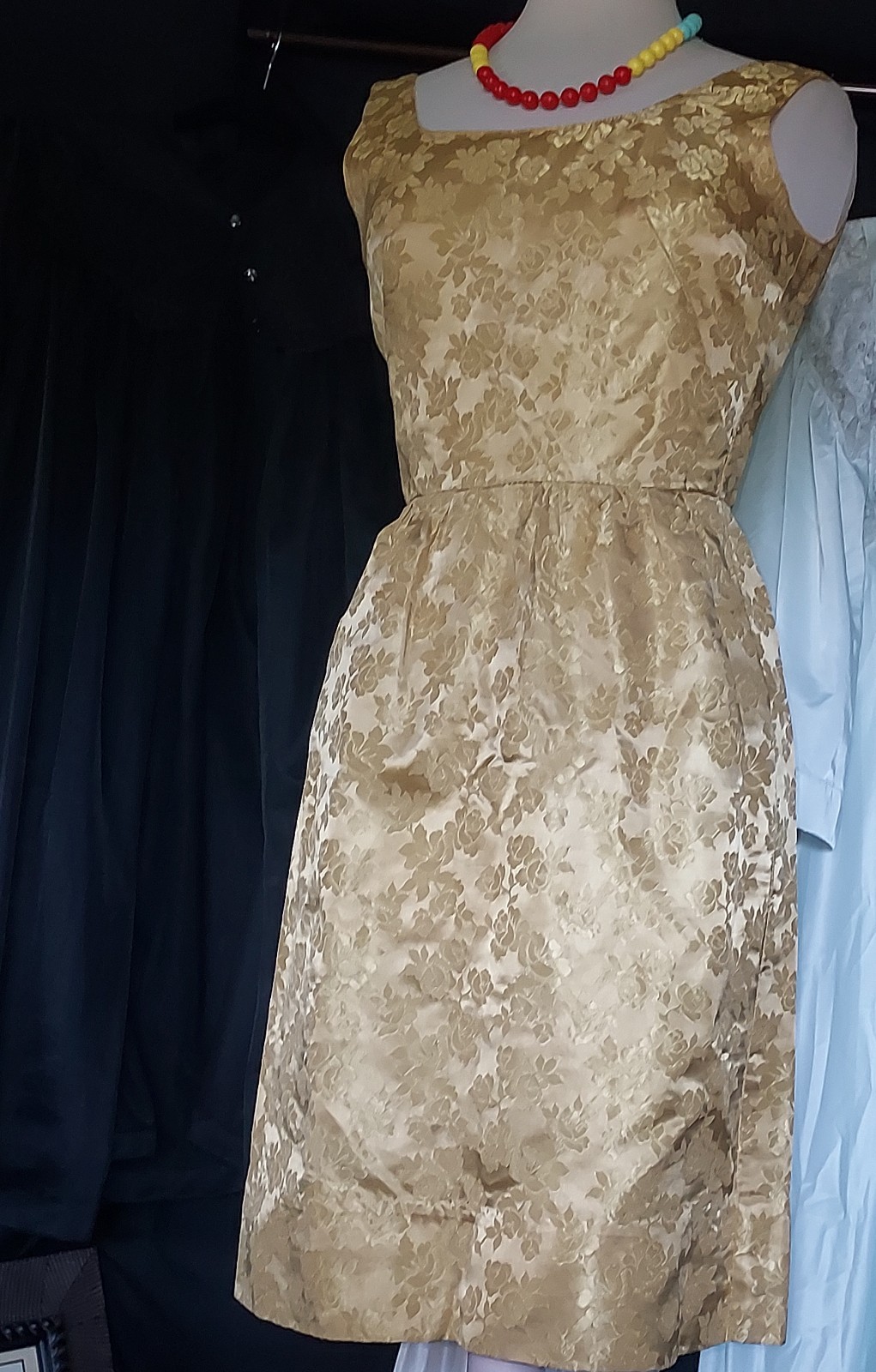 Brocade 50s 60s Dress Sheath Gold Brocade Knee Length Lined Bodice B 32