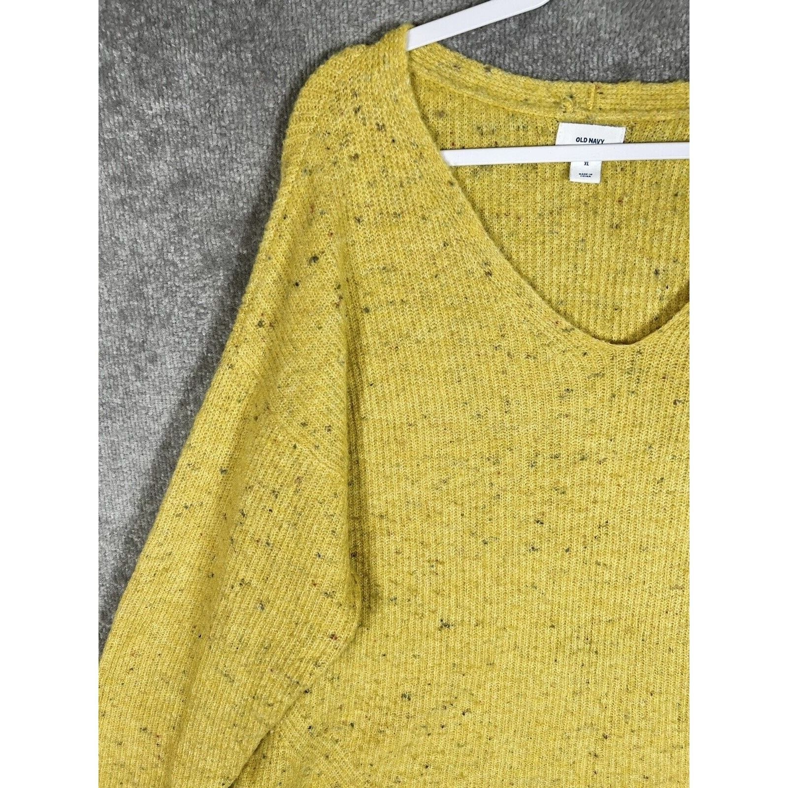 Old Navy Slouch V-Neck Pullover Sweater Womens Size XL Squash Yellow Confetti