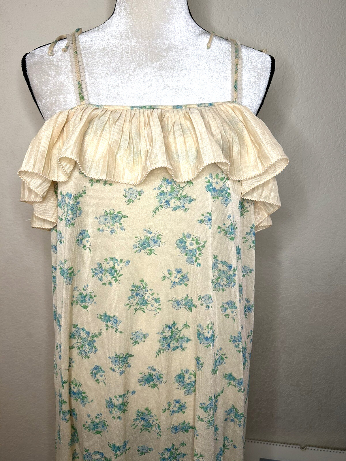 Vintage Sears Long Nightgown Nylon Floral Ruffle Lingerie Sz L 38 40 USA