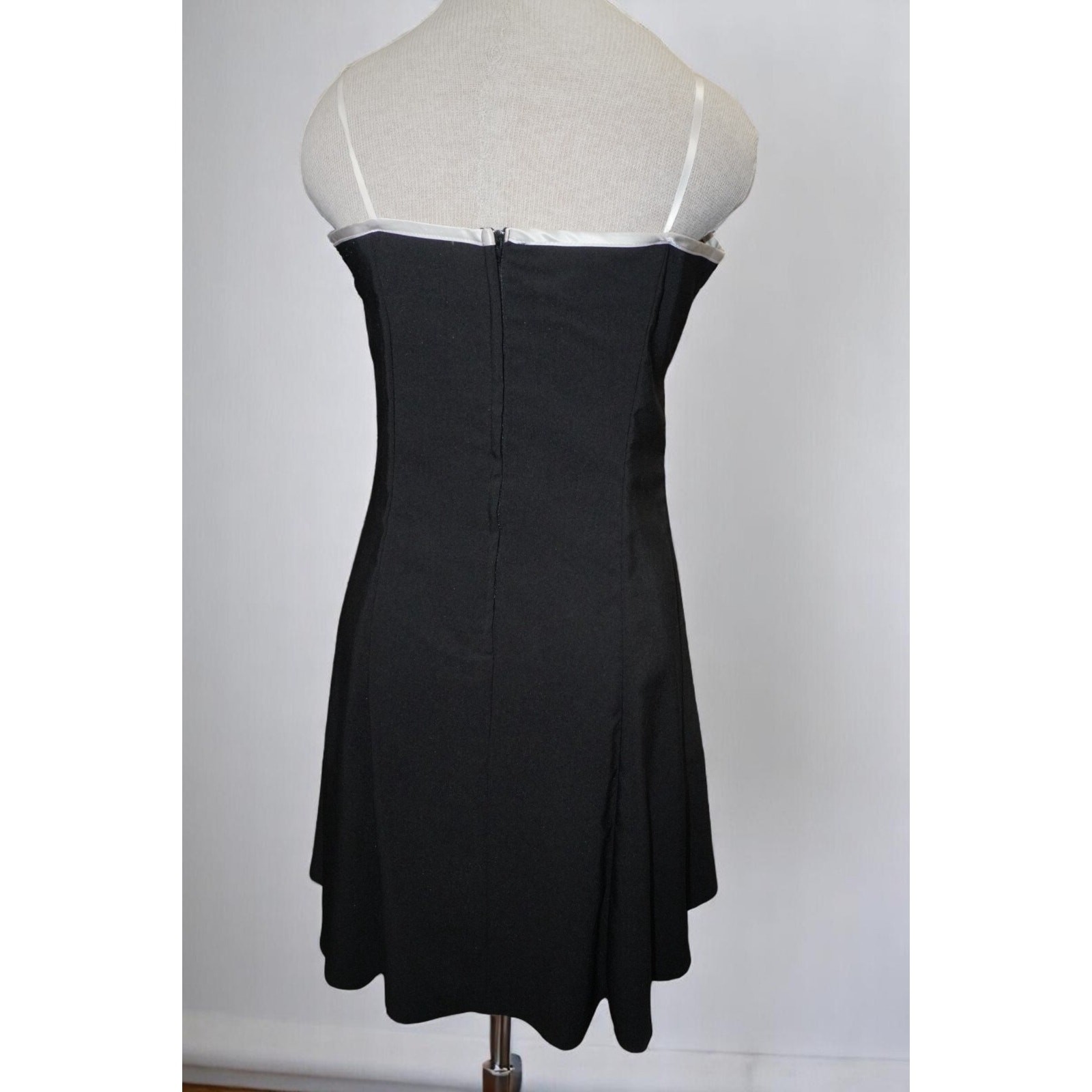 BCX Black & White Contrast Trim Mini Dress – Size 13 – Made in USA