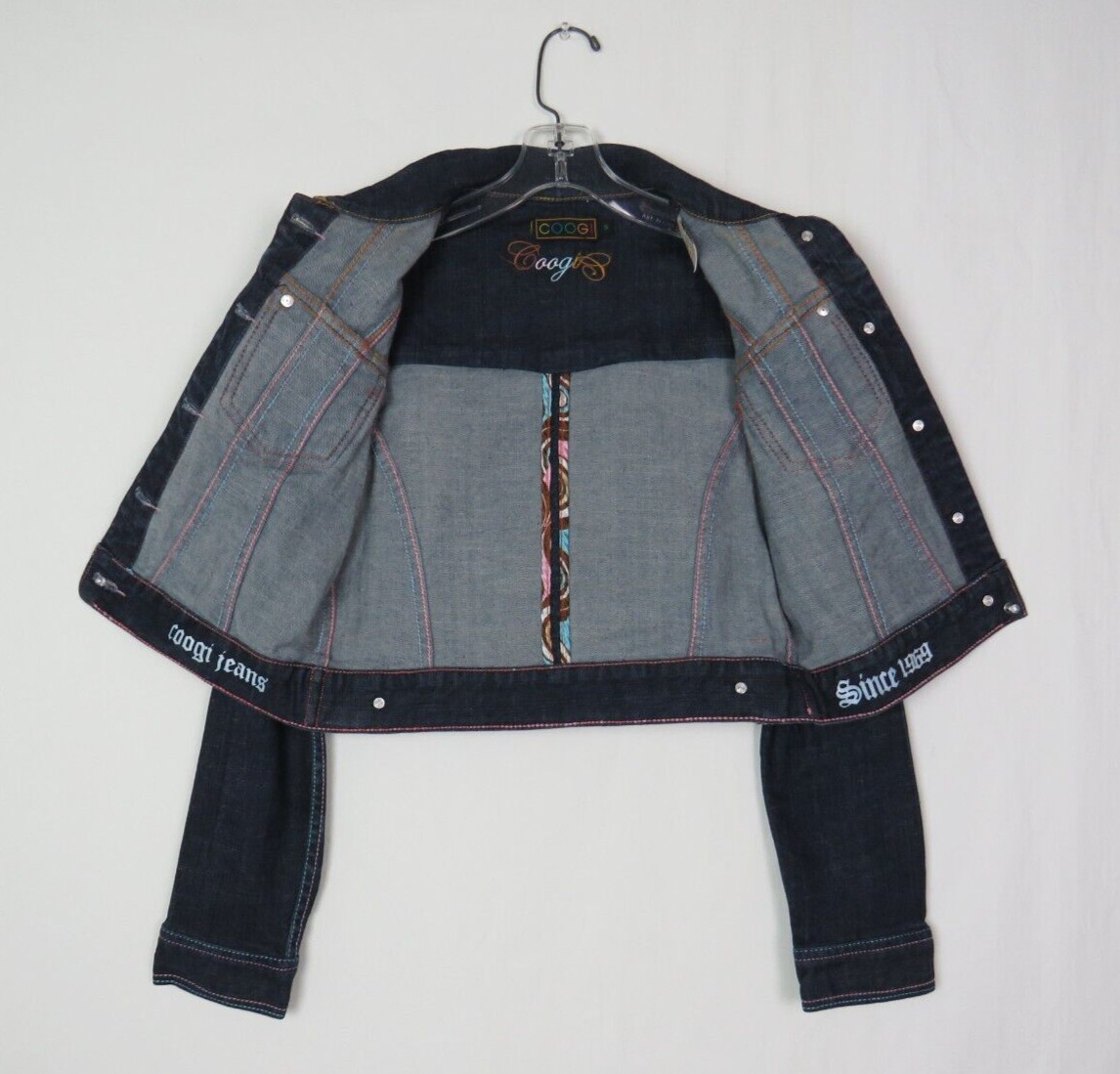 COOGI VTG 1990s 2000s BLUE STRETCH DENIM JEAN CROP JACKET EMBROIDERY ENAMEL