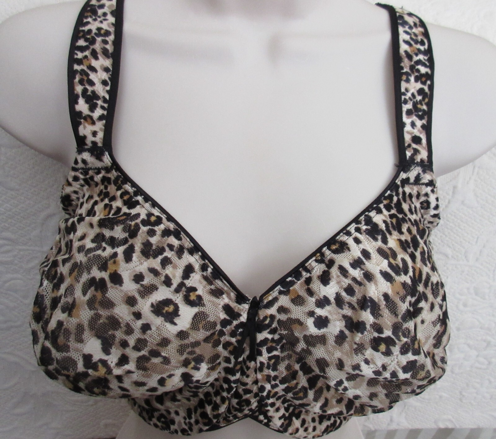 vintage WACOAL 855167 INTO THE WILD ANIMAL print UW cup bra sz 40 DD