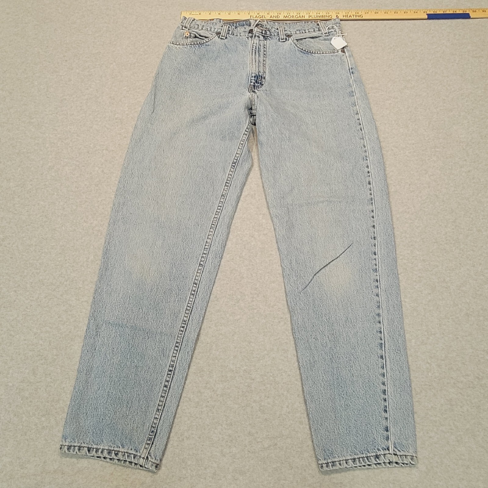 Vintage ‘95 • Levi 550 • Orange Tag • Actual W31 L29 • Relaxed fit, Tapered Leg