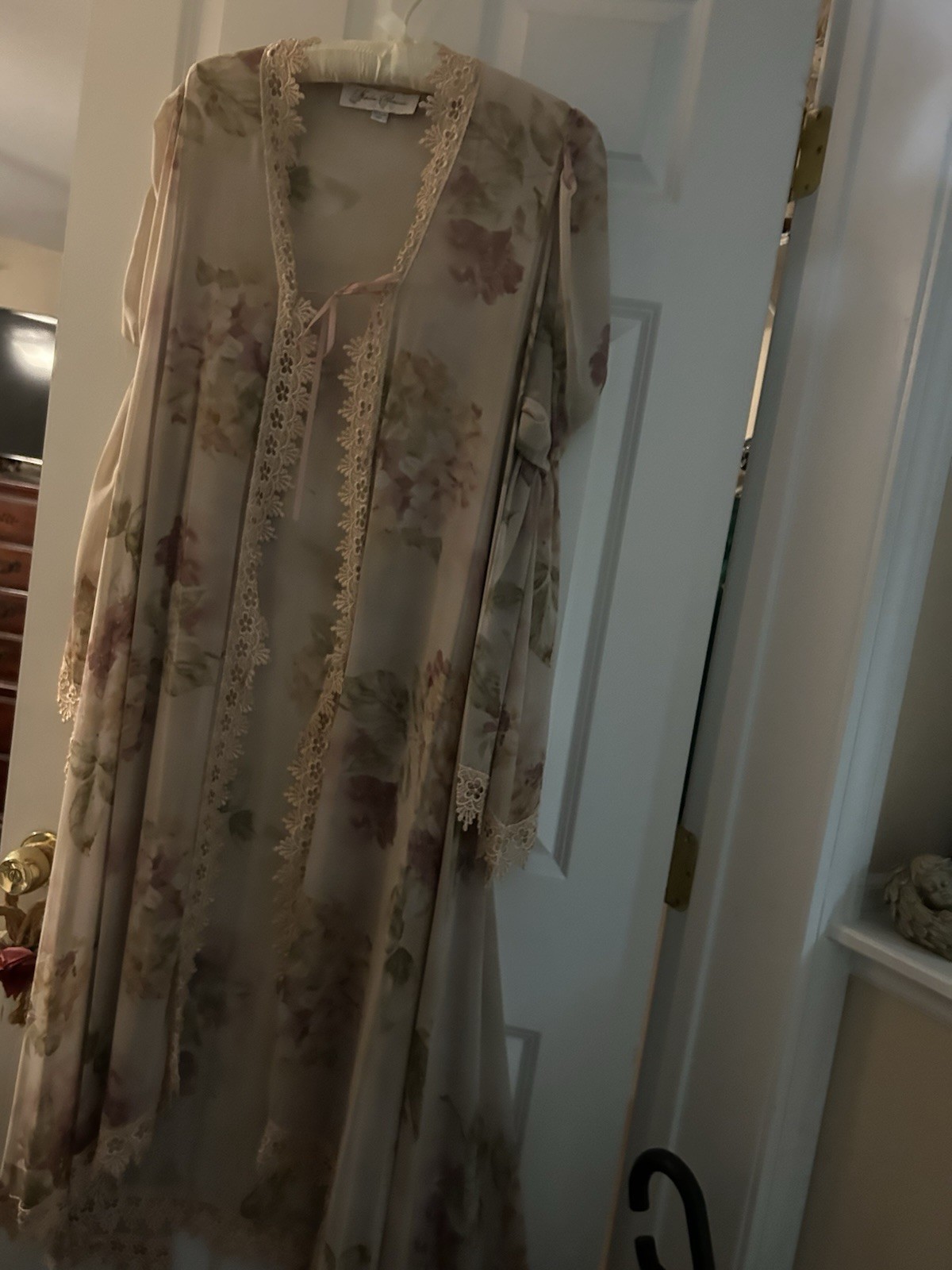 Effortless Romantic Dusty Rose Sheer Flowered Full Length Coverlet/Robe