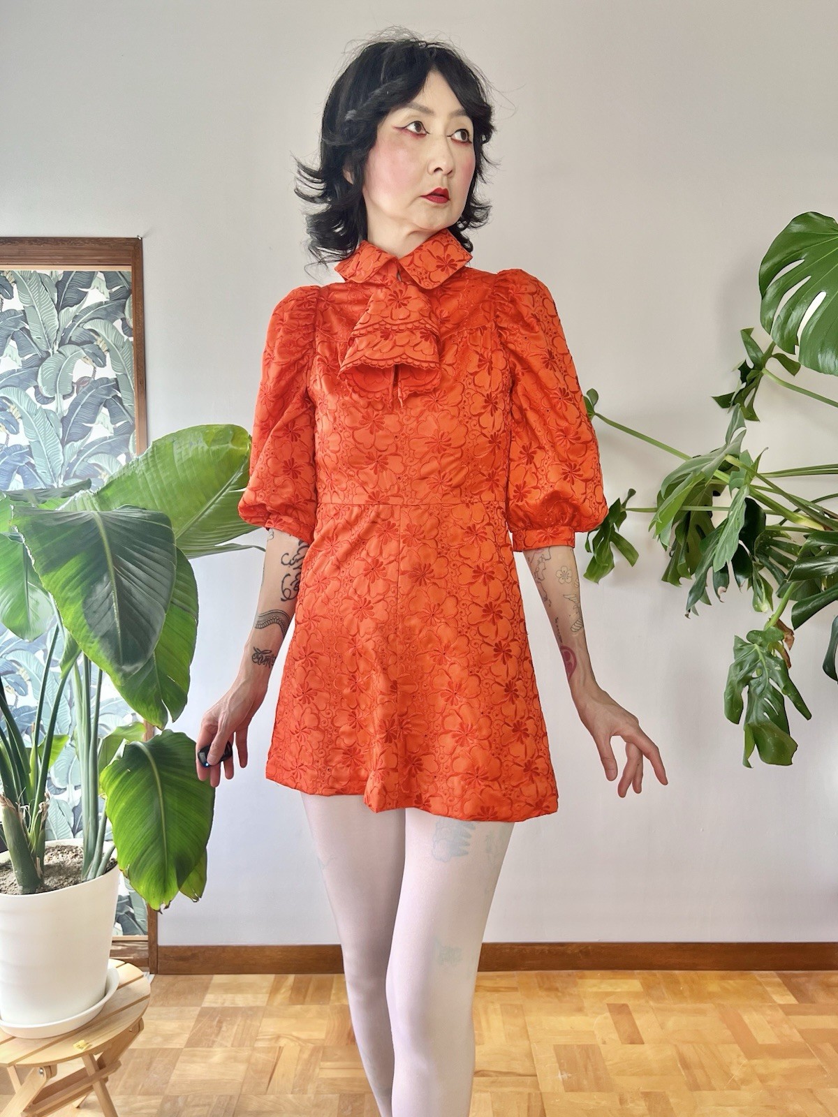 VTG 60s Mod Orange Embroidered Babydoll Mini Dress XS/S Puff Sleeve Jabot