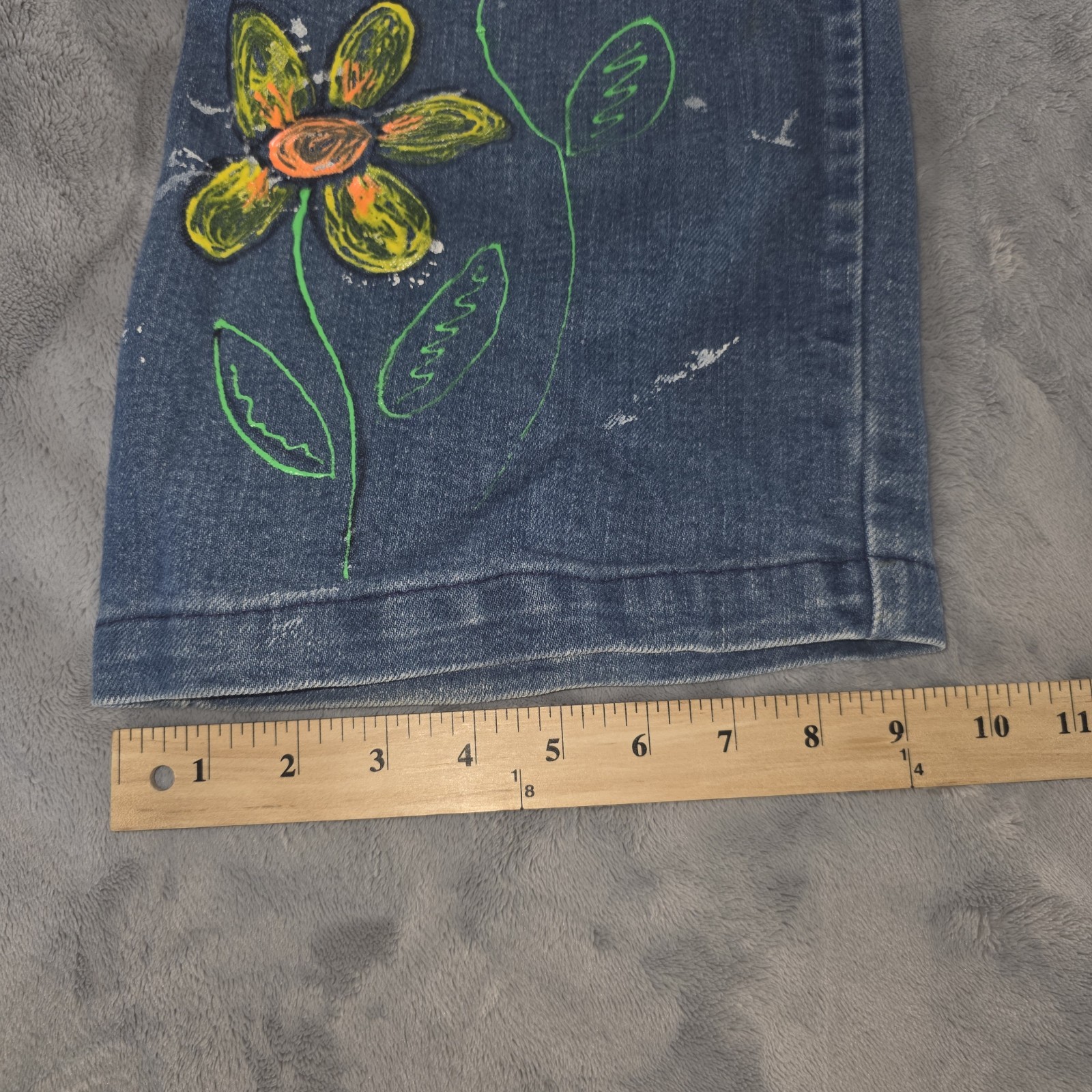 Vintage Levi’s 70s Orange Tab Pleated Front Painted Flowers Wide Leg 29W 31L