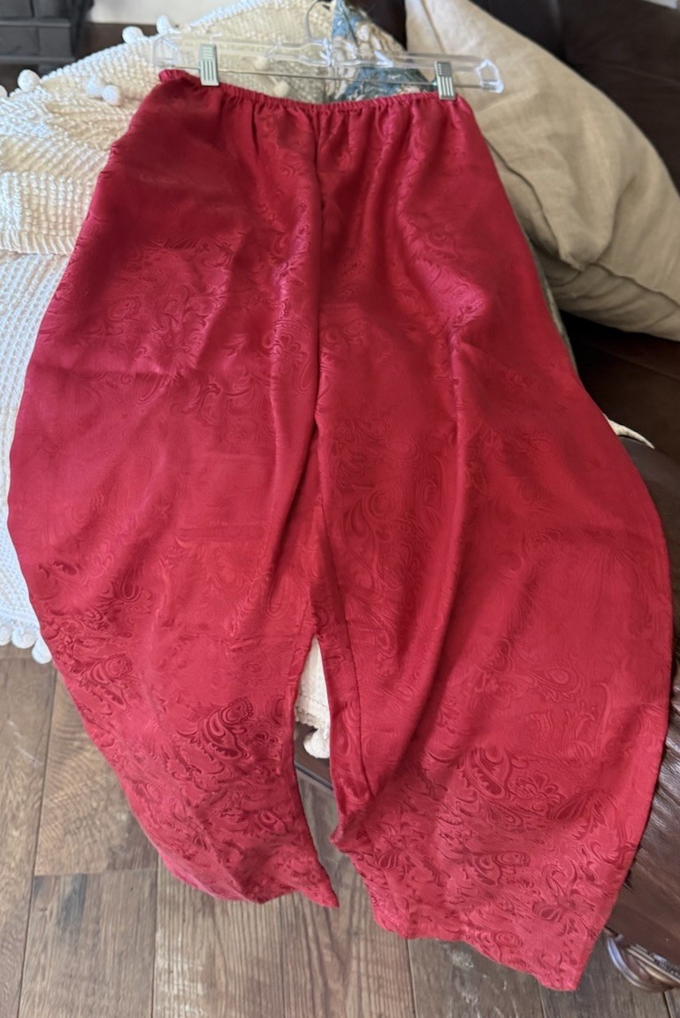 Vintage Oriental Silk Collection 100% Silk Pajamas Size Med Jacquard Red Buttons