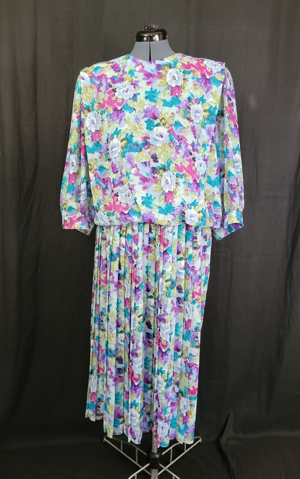 Vintage VLP Plus Blue/Green/Purple Floral Blouson Dress w Pleated Skirt Size 24